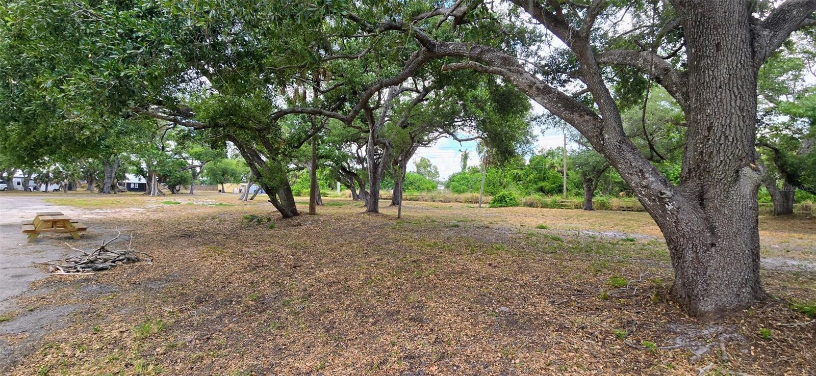 1999 Tamiami Trl Property Photo 17
