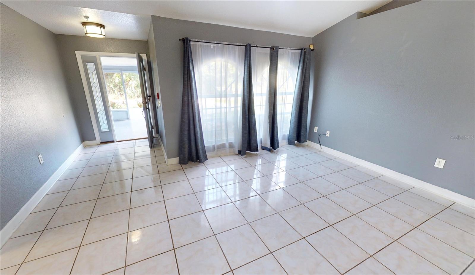22262 Seyburn Ter Property Photo 6