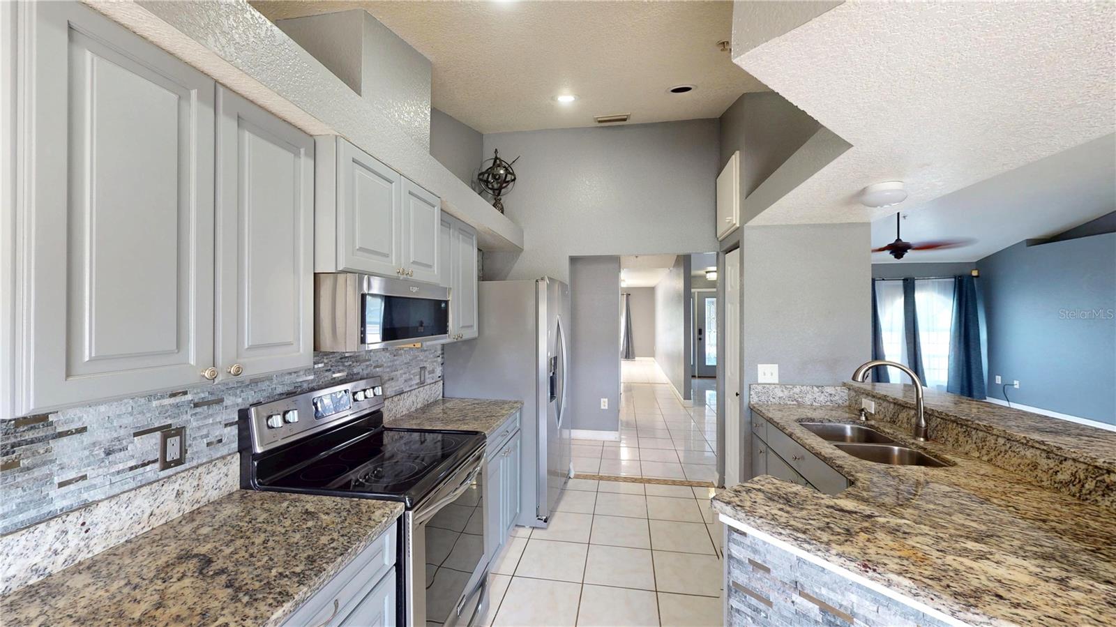 22262 Seyburn Ter Property Photo 12