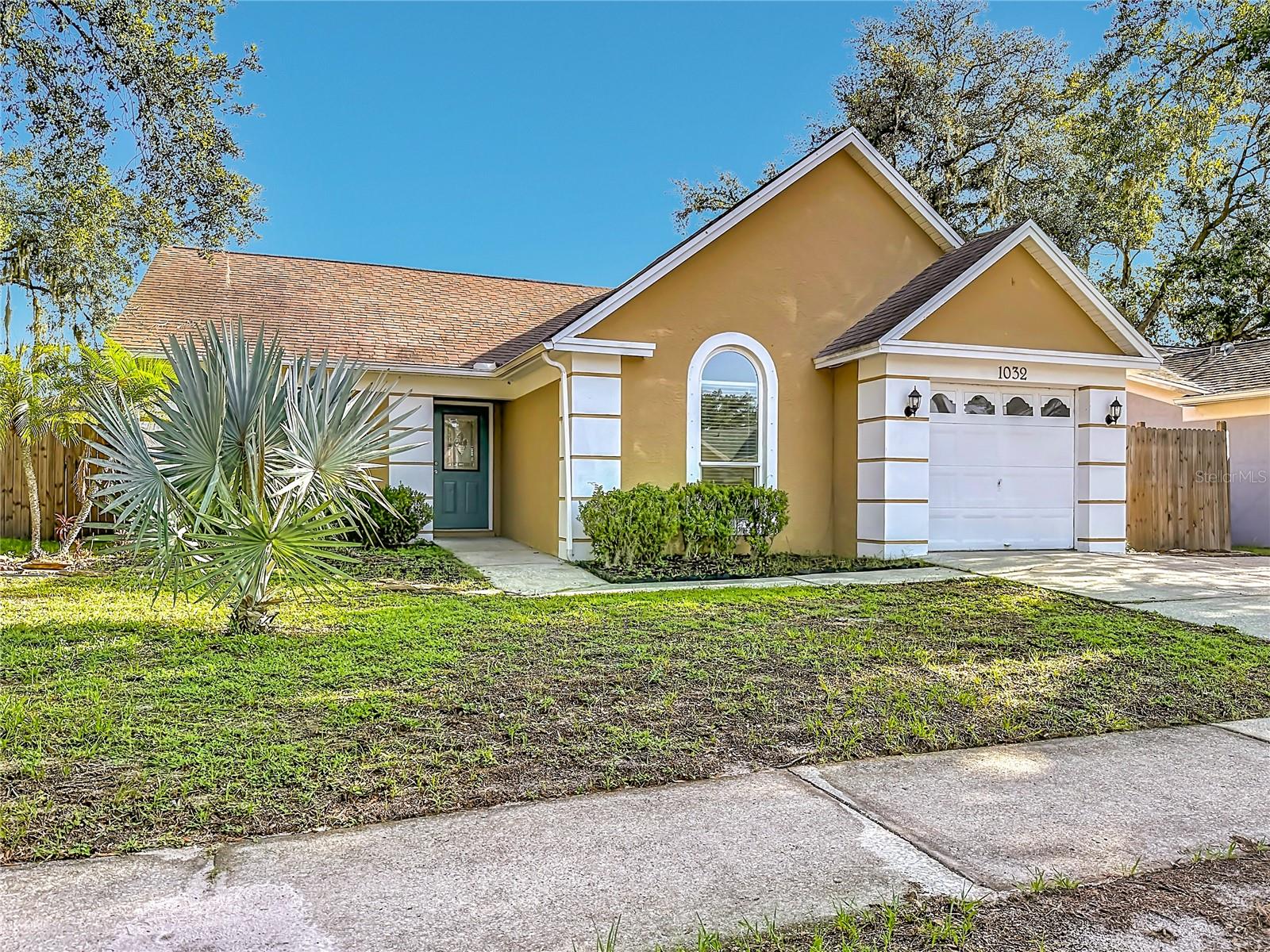 1032 Hardwood Dr Property Photo 5