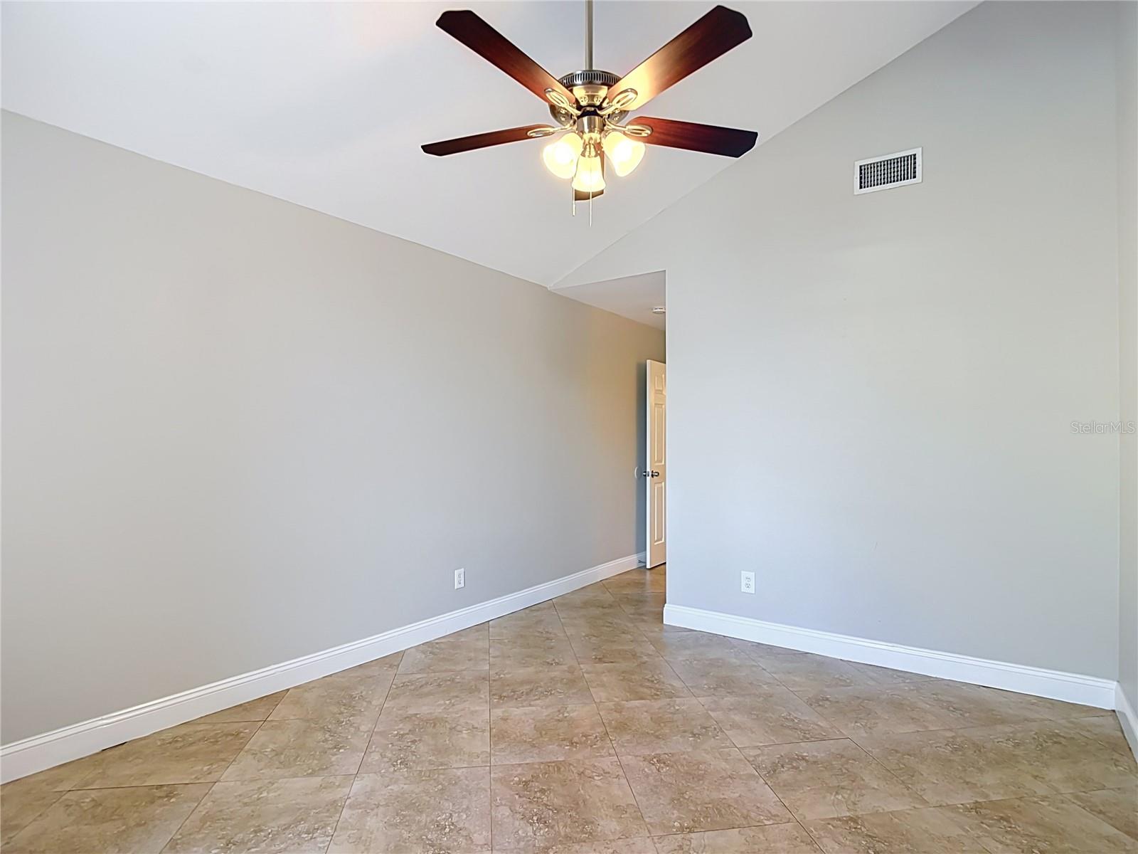 1032 Hardwood Dr Property Photo 20