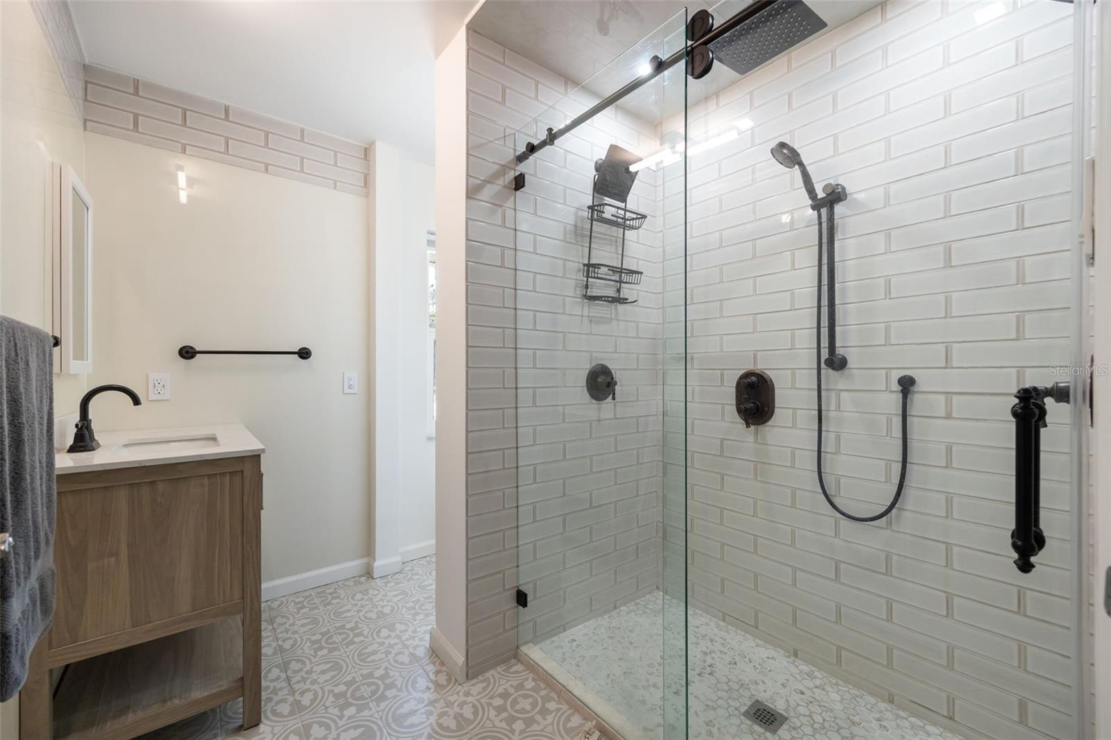 37951 Washington Loop Rd Property Photo 32