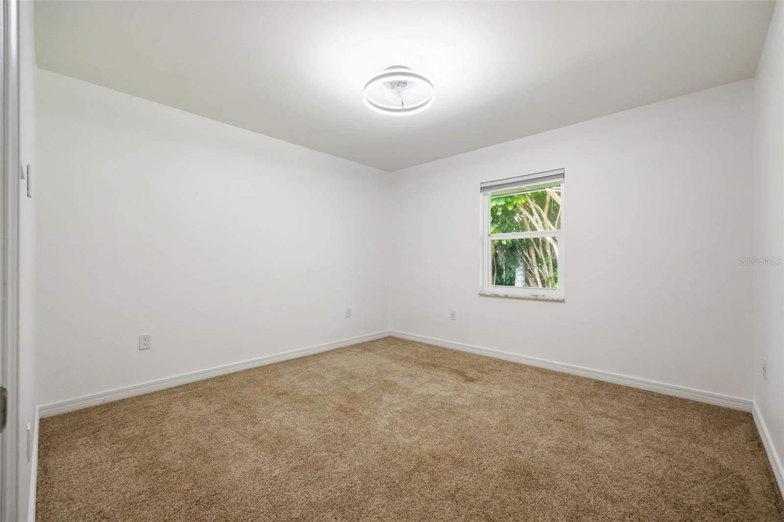 37951 Washington Loop Rd Property Photo 34
