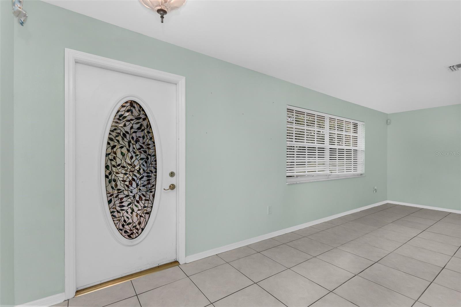 18577 Jay Ave Property Photo 8