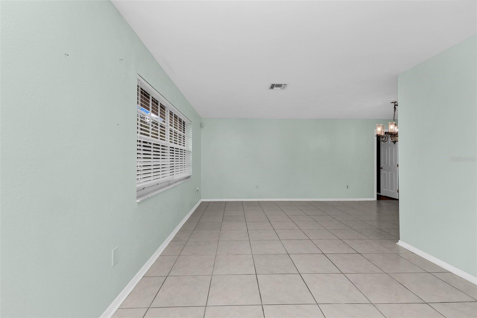 18577 Jay Ave Property Photo 9