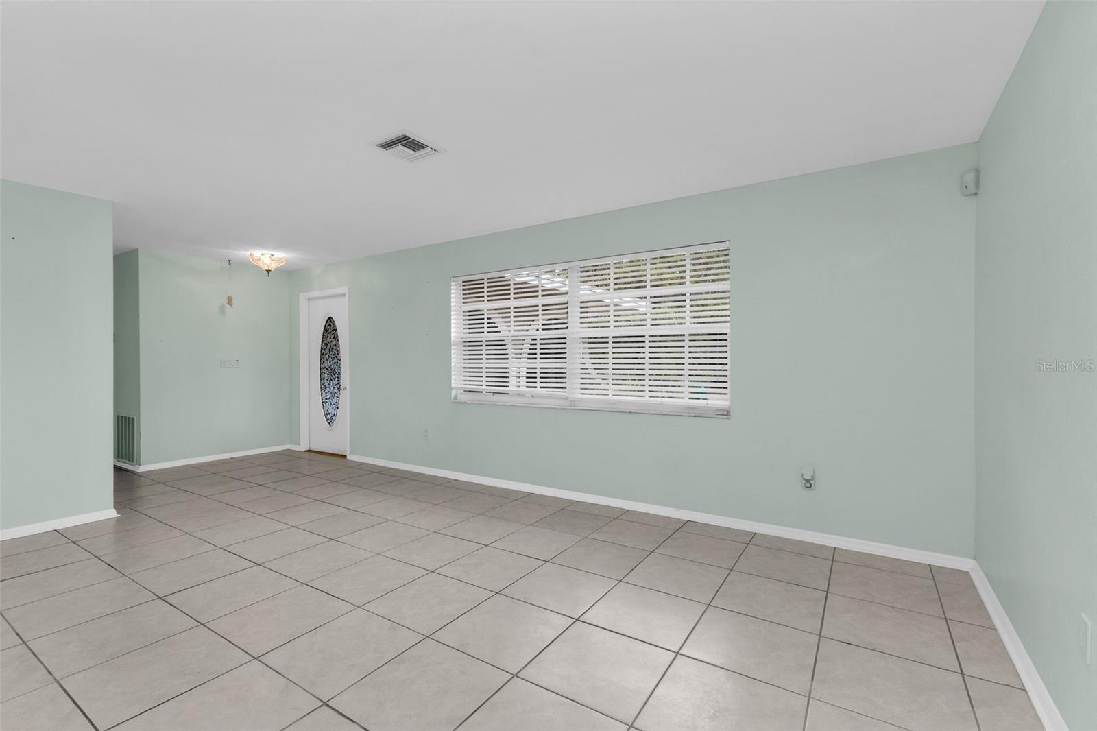 18577 Jay Ave Property Photo 11