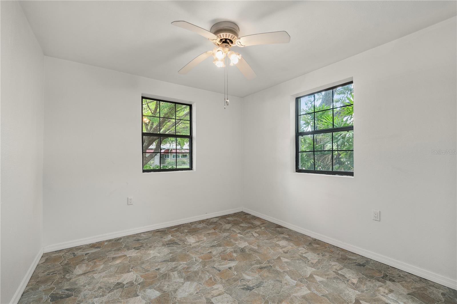311 Gill St Property Photo 27