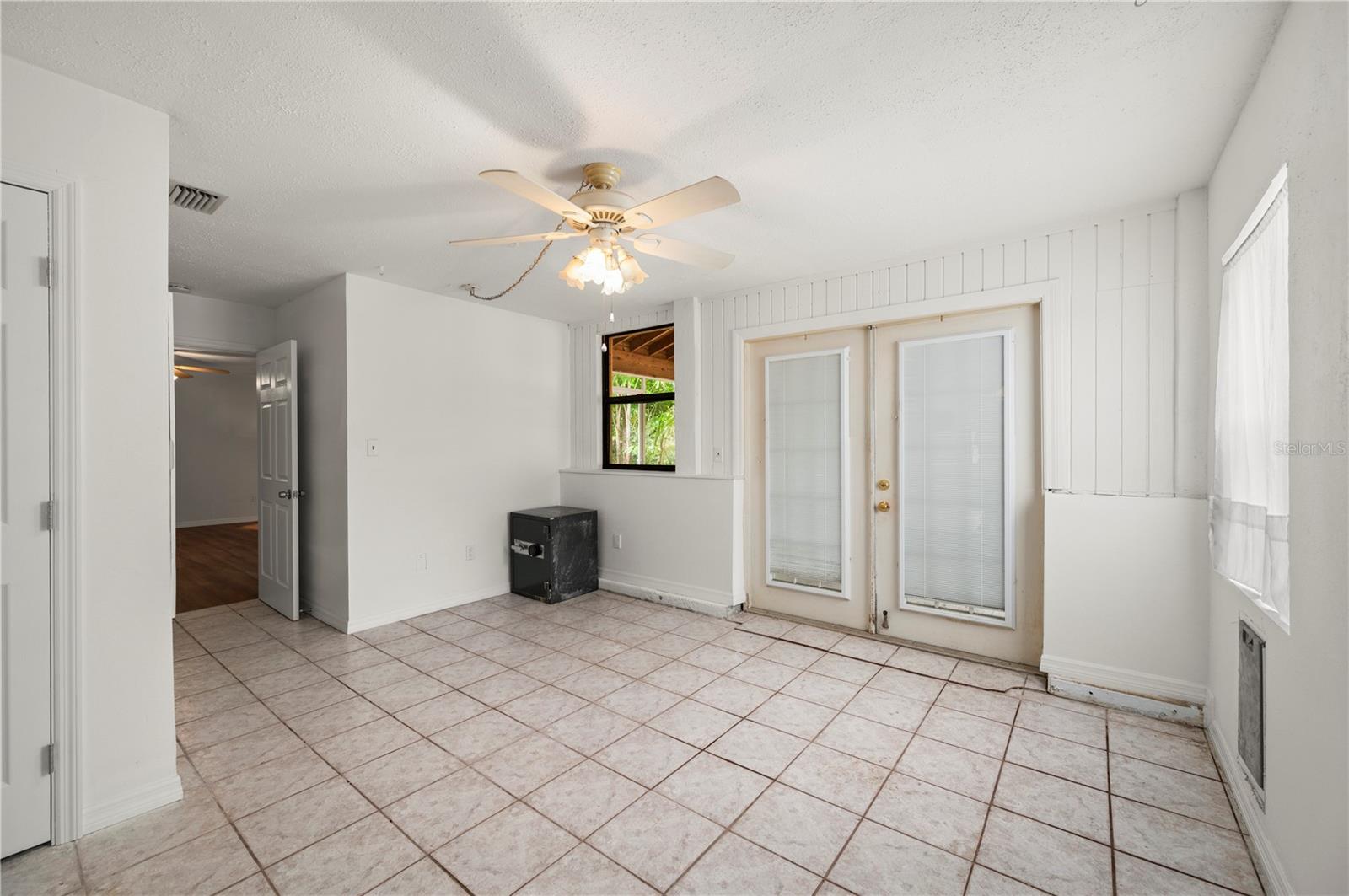 311 Gill St Property Photo 34