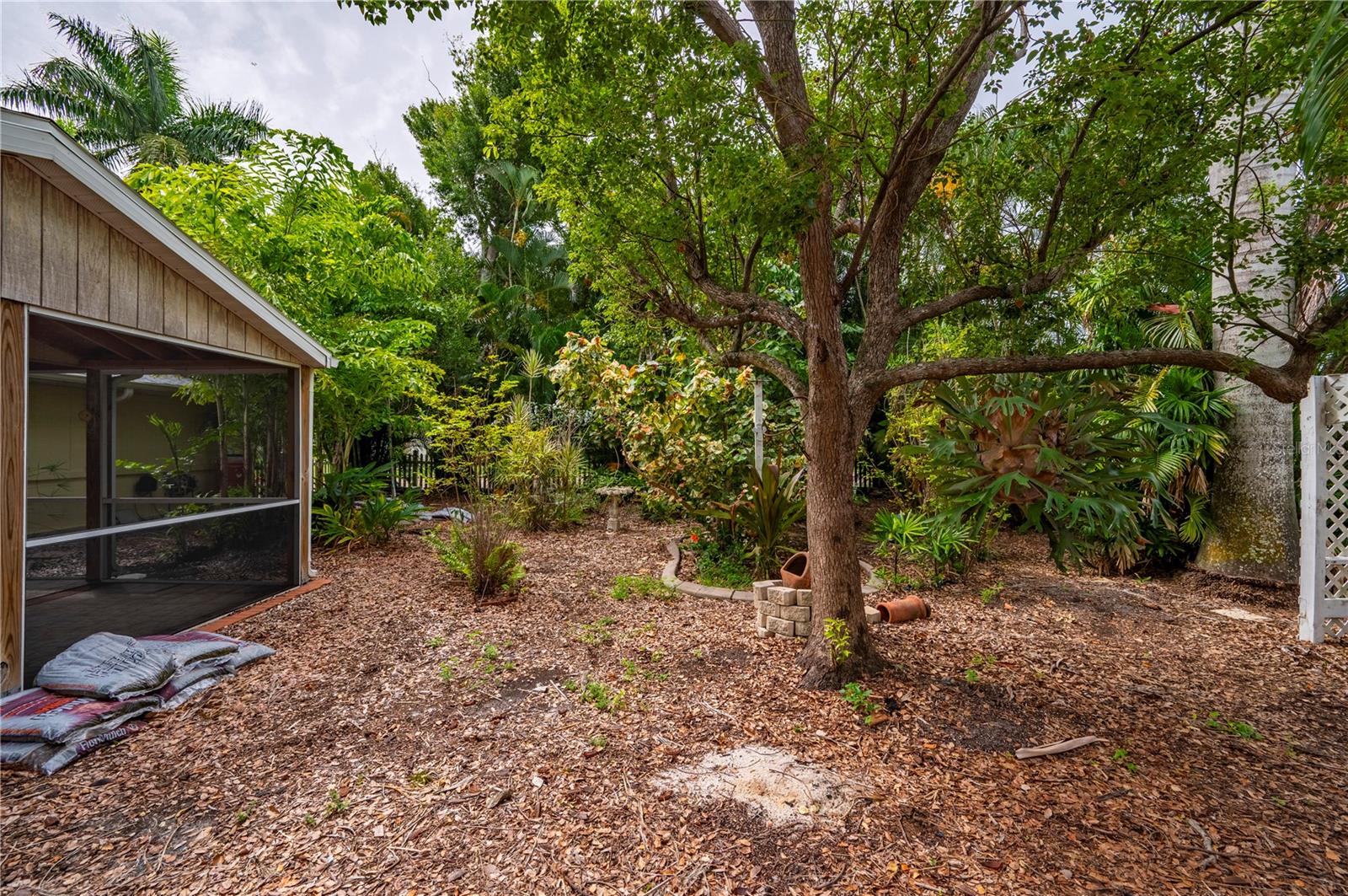 311 Gill St Property Photo 49