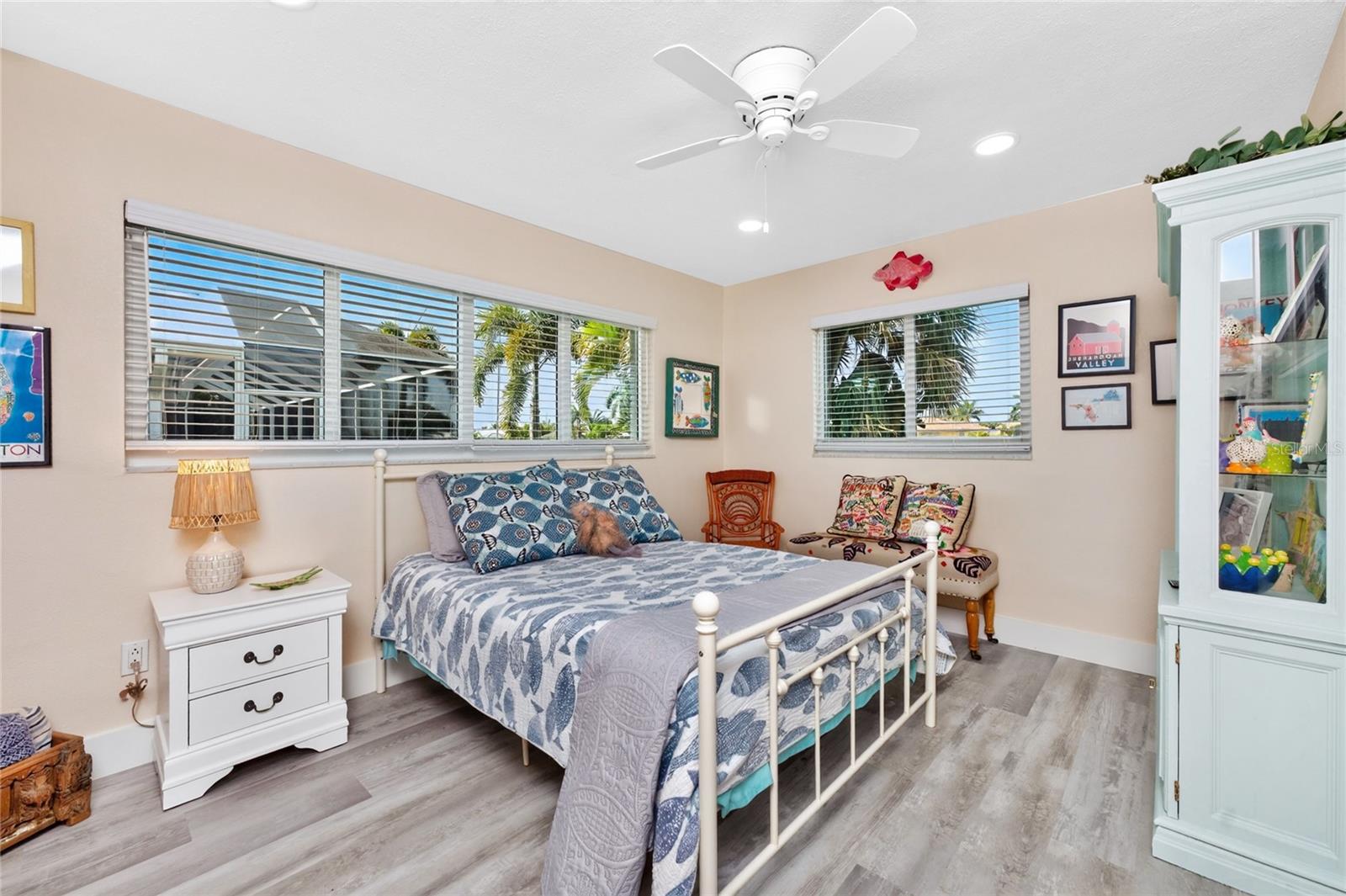 321 Capri Isles Ct Property Photo 36