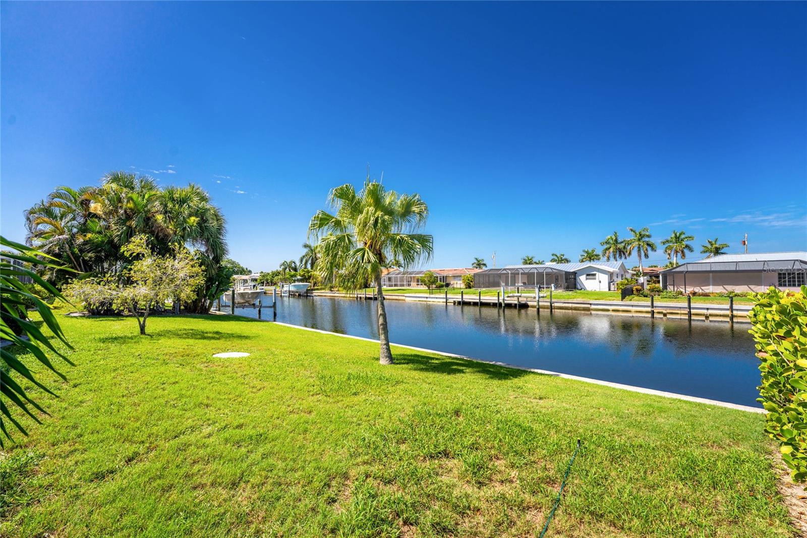 321 Capri Isles Ct Property Photo 64
