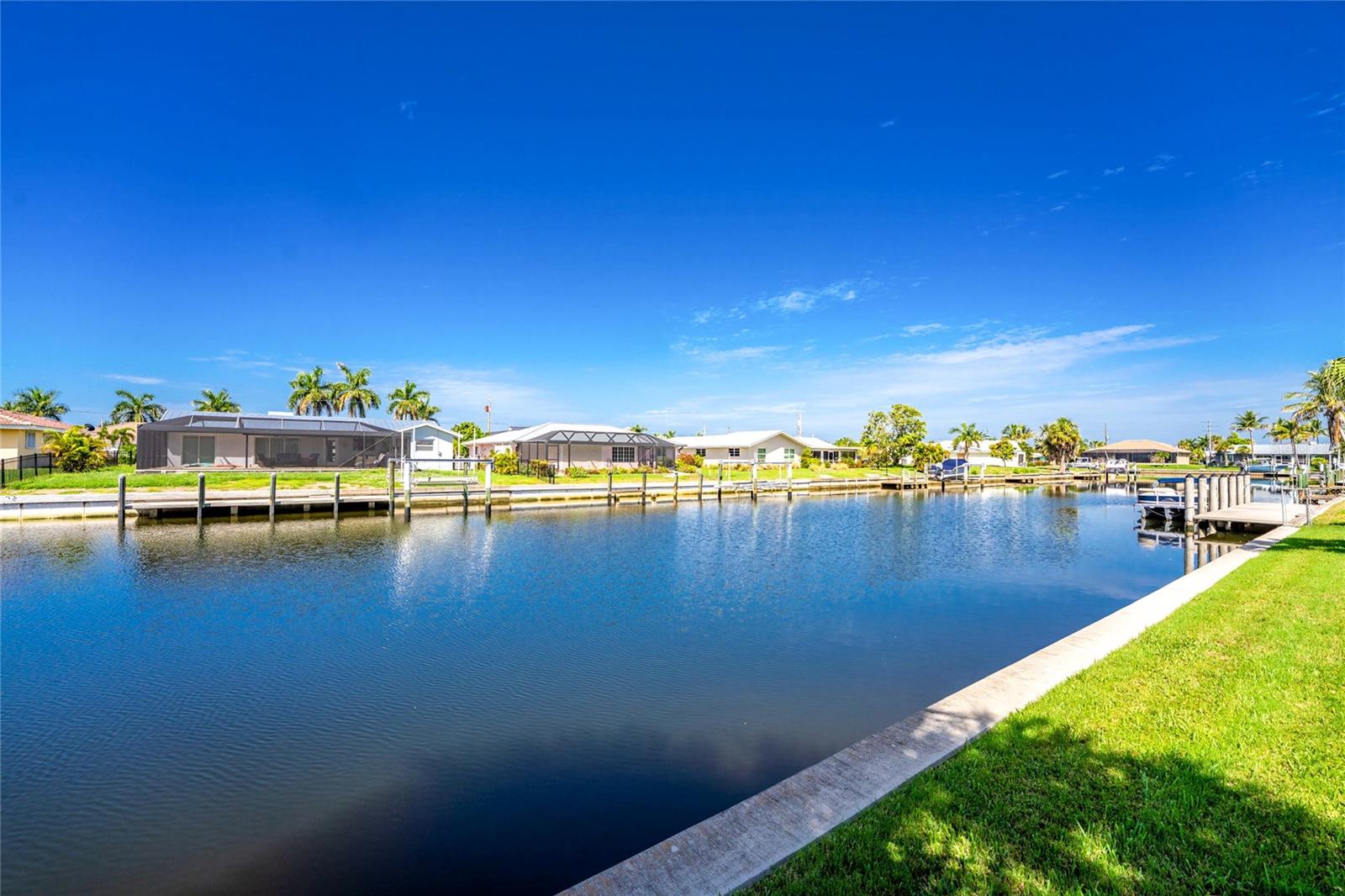 321 Capri Isles Ct Property Photo 67