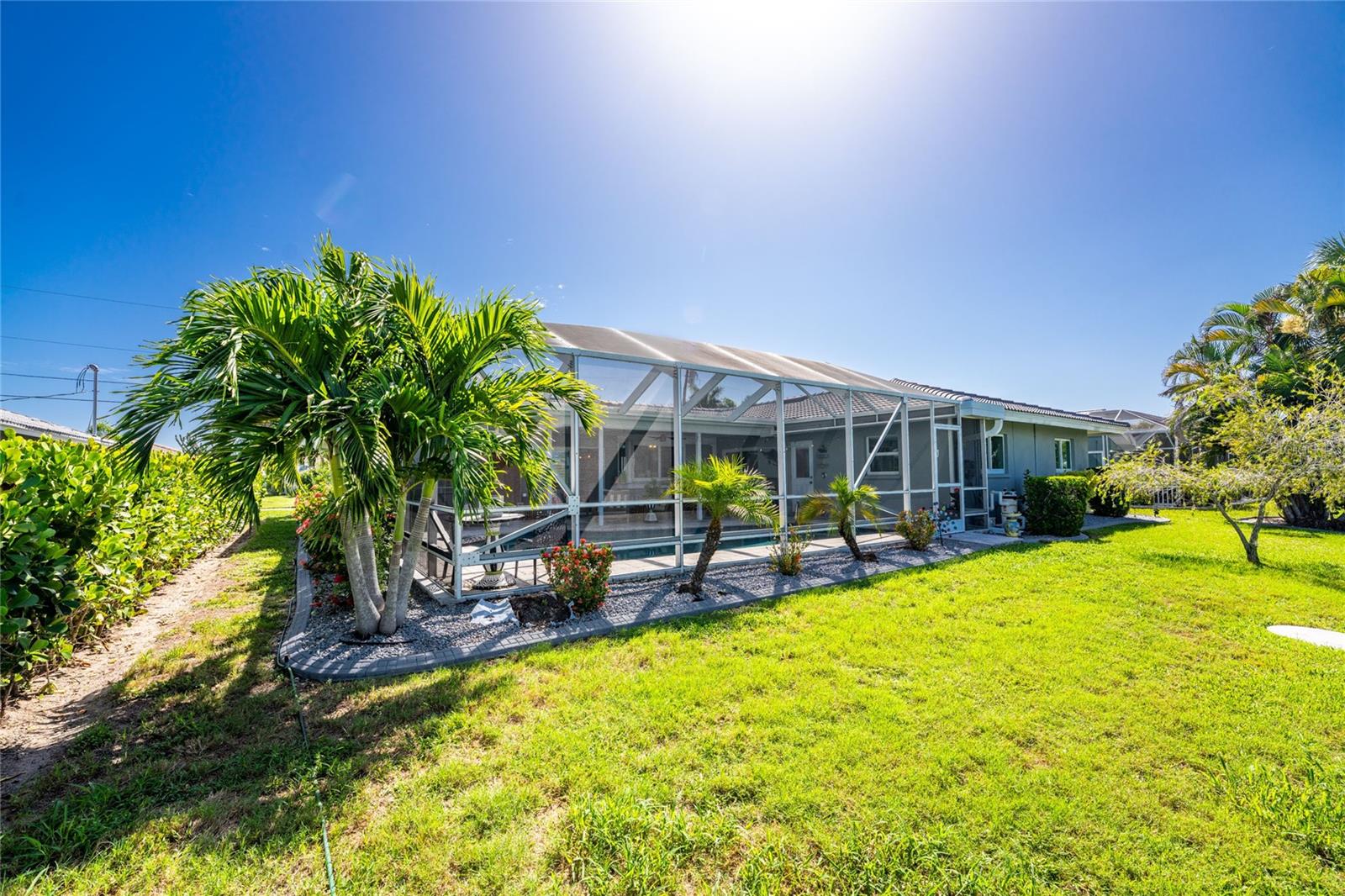 321 Capri Isles Ct Property Photo 70