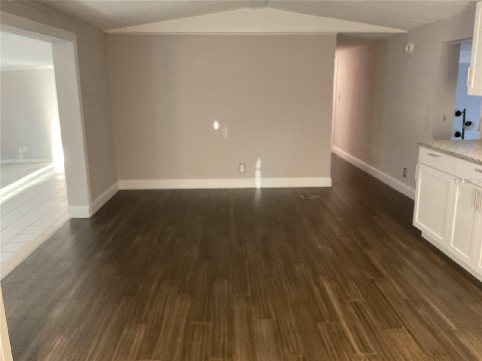 5038 Ne Sandy Rd Property Photo 2