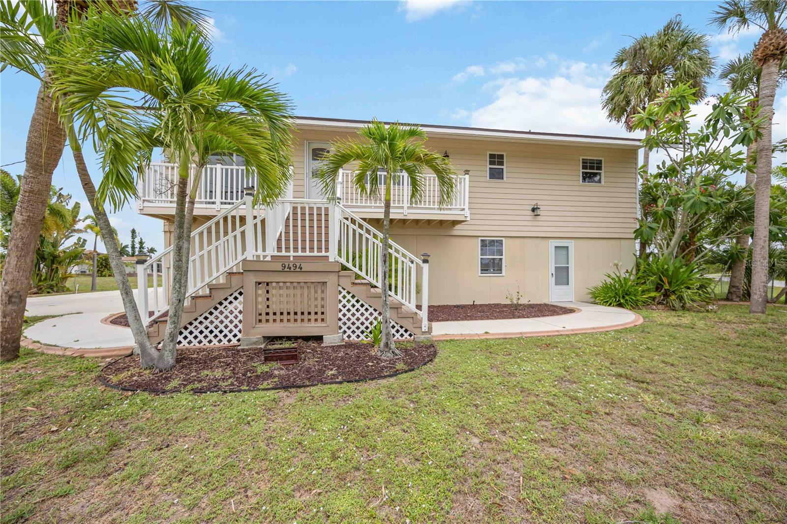 9494 ROSEBUD CIR Property Photo 1