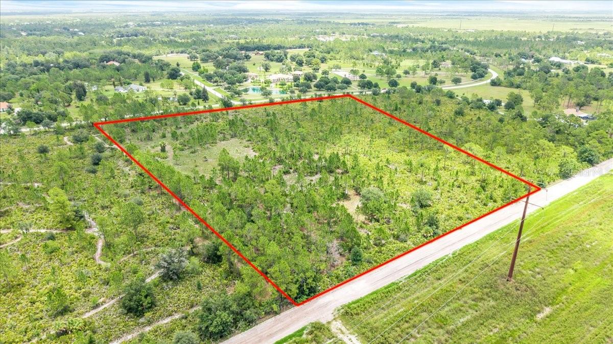 3601 Hidden Valley Cir Property Photo 5