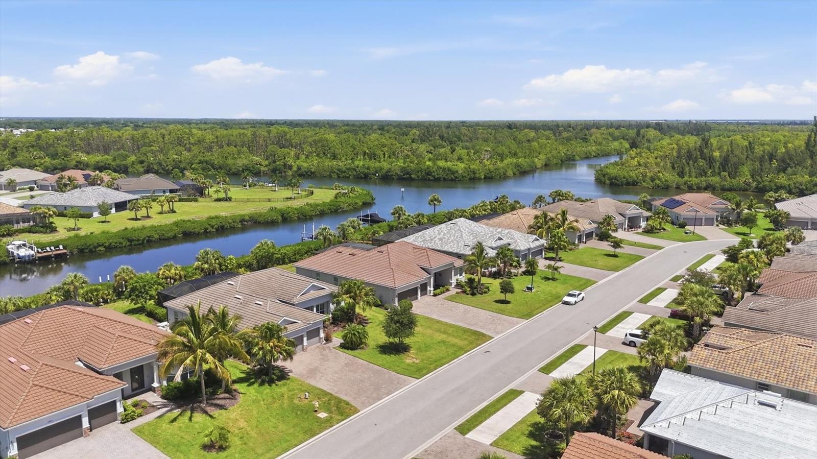 15040 Spanish Point Dr Property Photo 4