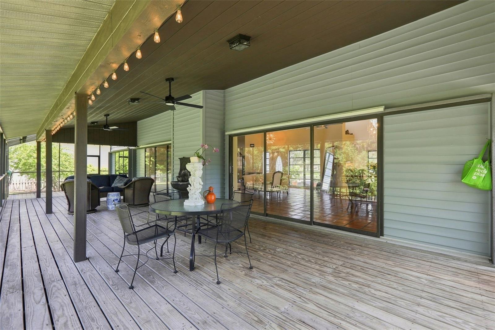 881 Pinto Cir Property Photo 16