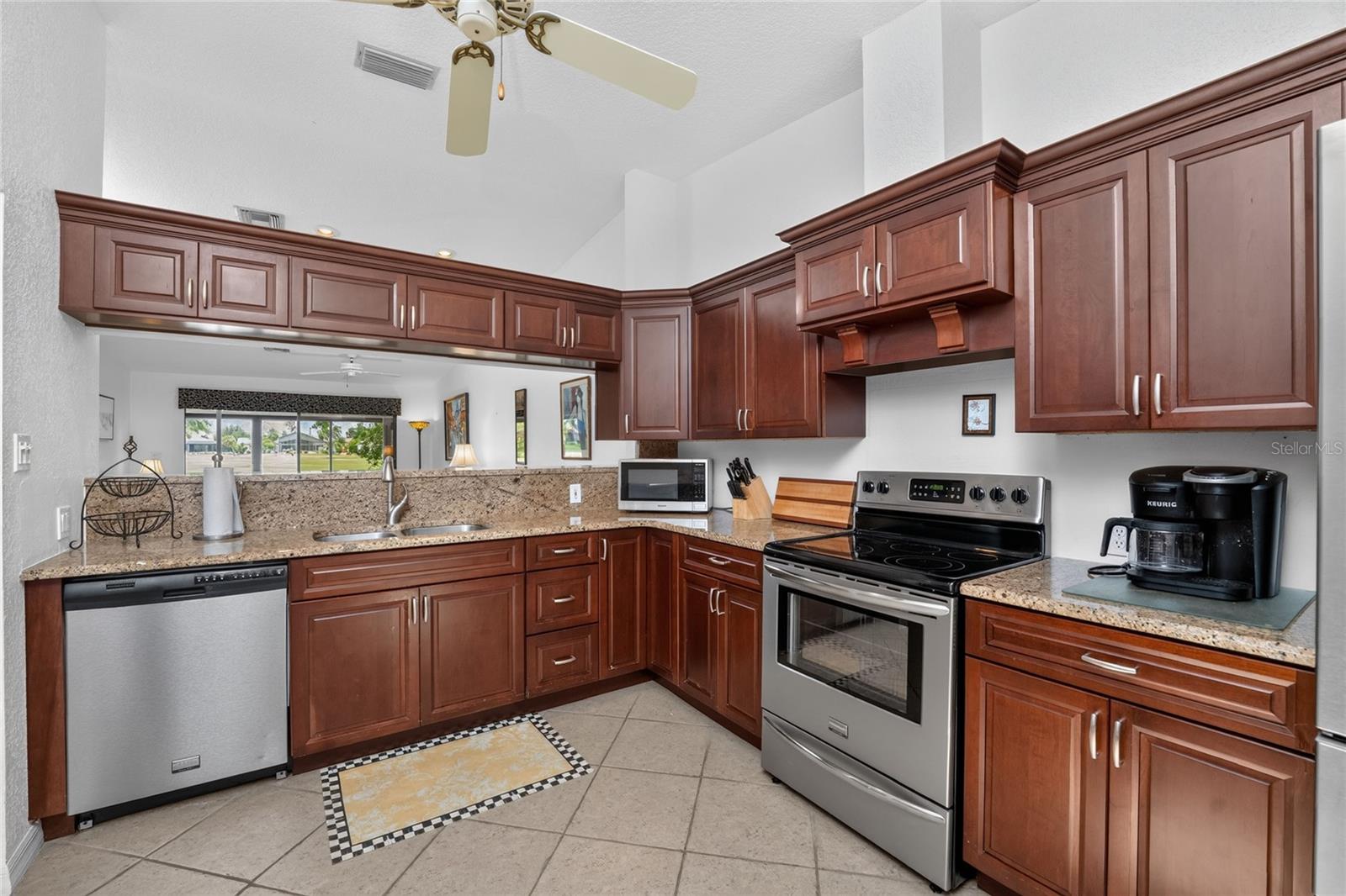 1640 Atares Dr. Unit #9 Property Photo 27