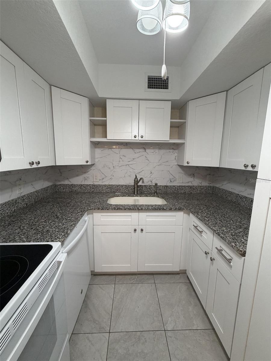 C7528559 Property Photo 7