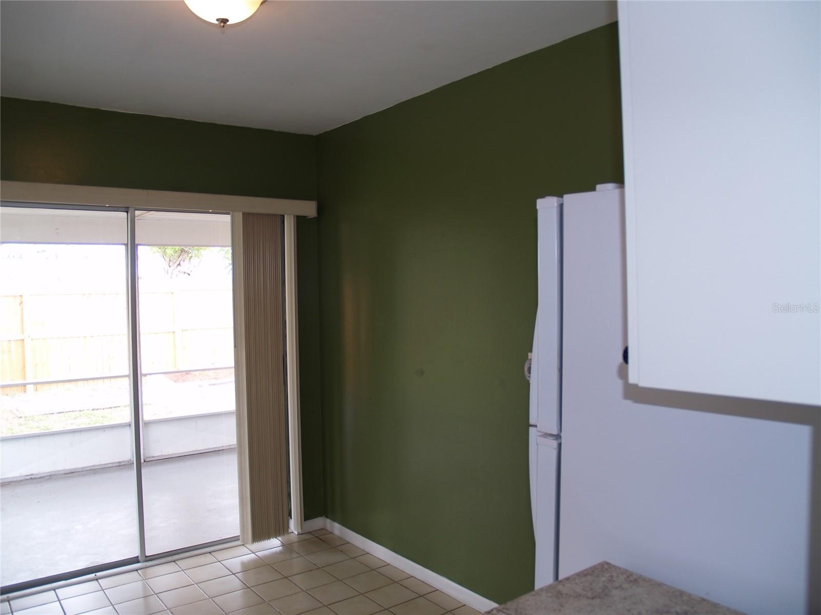21306 Stillwater Ave Property Photo 8