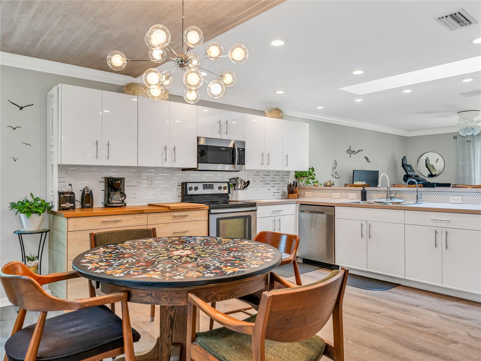 15509 Alsace Cir Property Photo 12