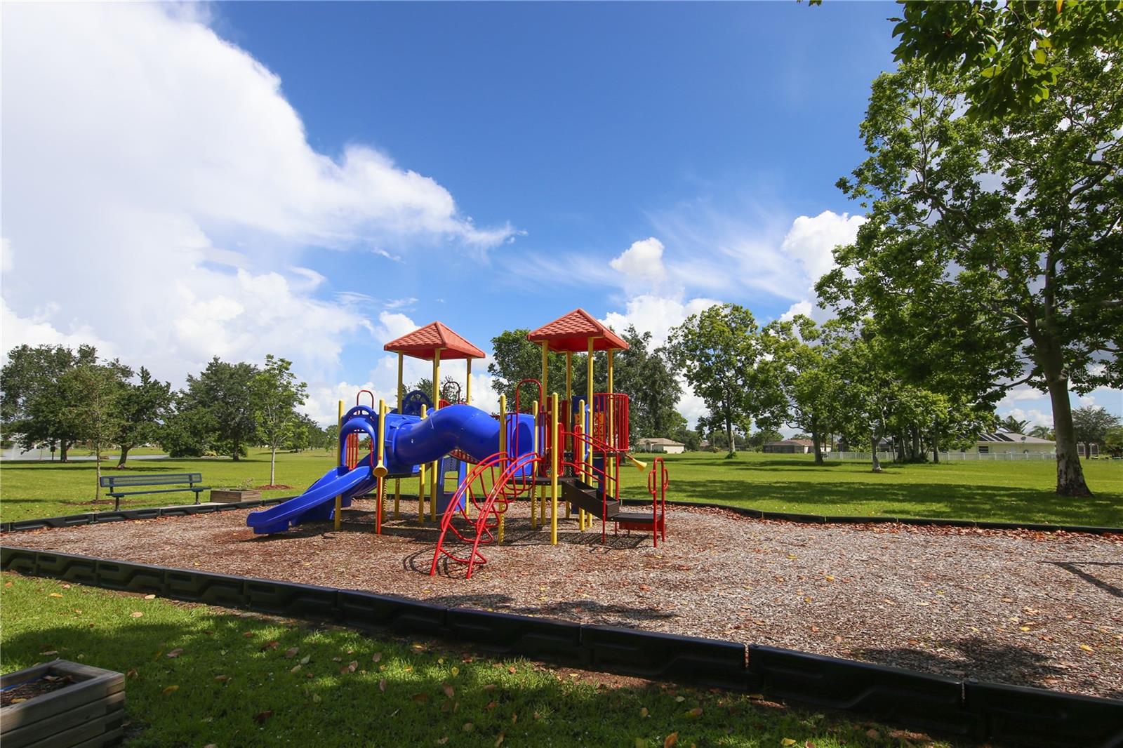 25051 Doredo Dr Property Photo 4