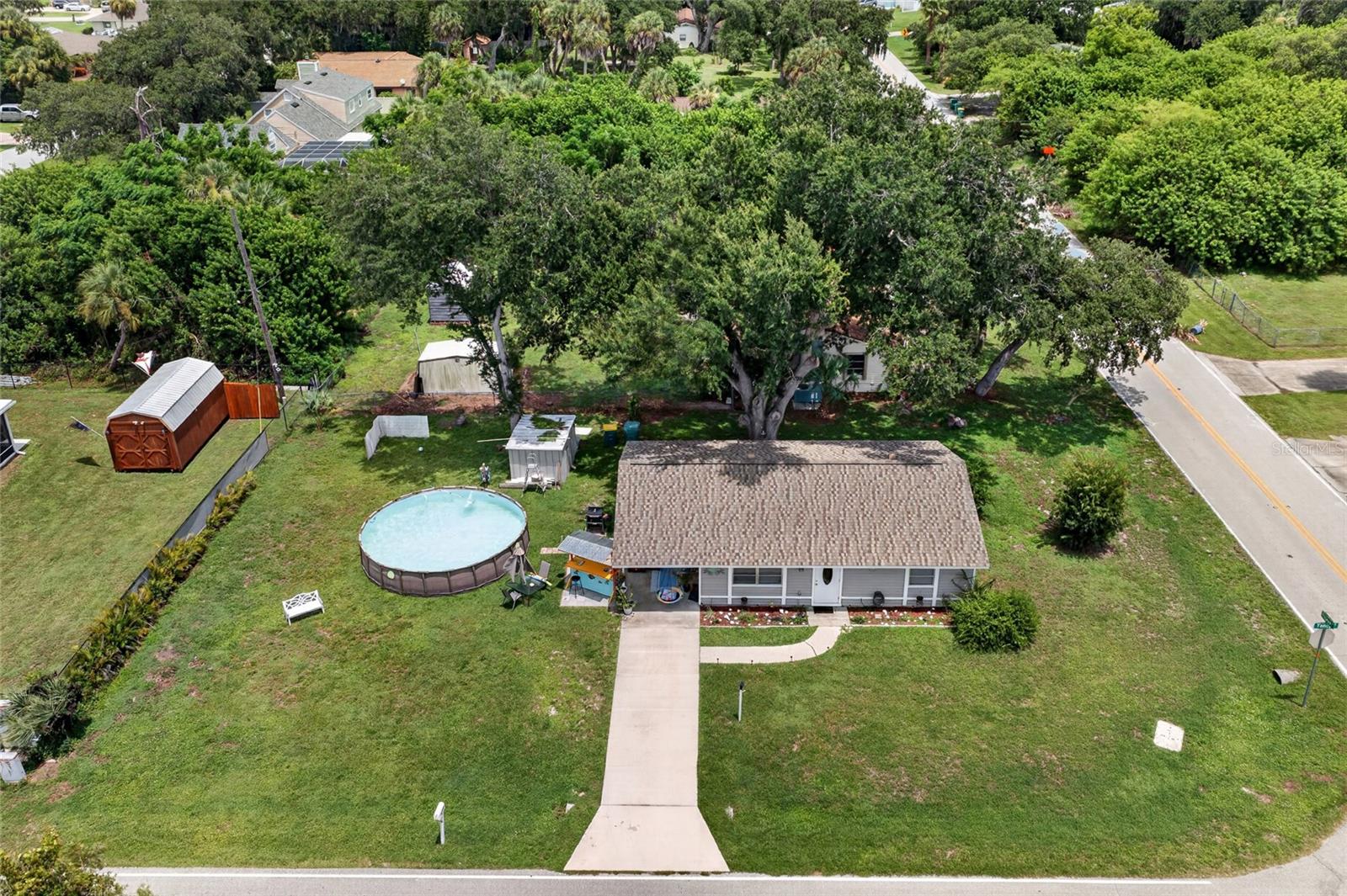 1608 Yancy St Property Photo 1