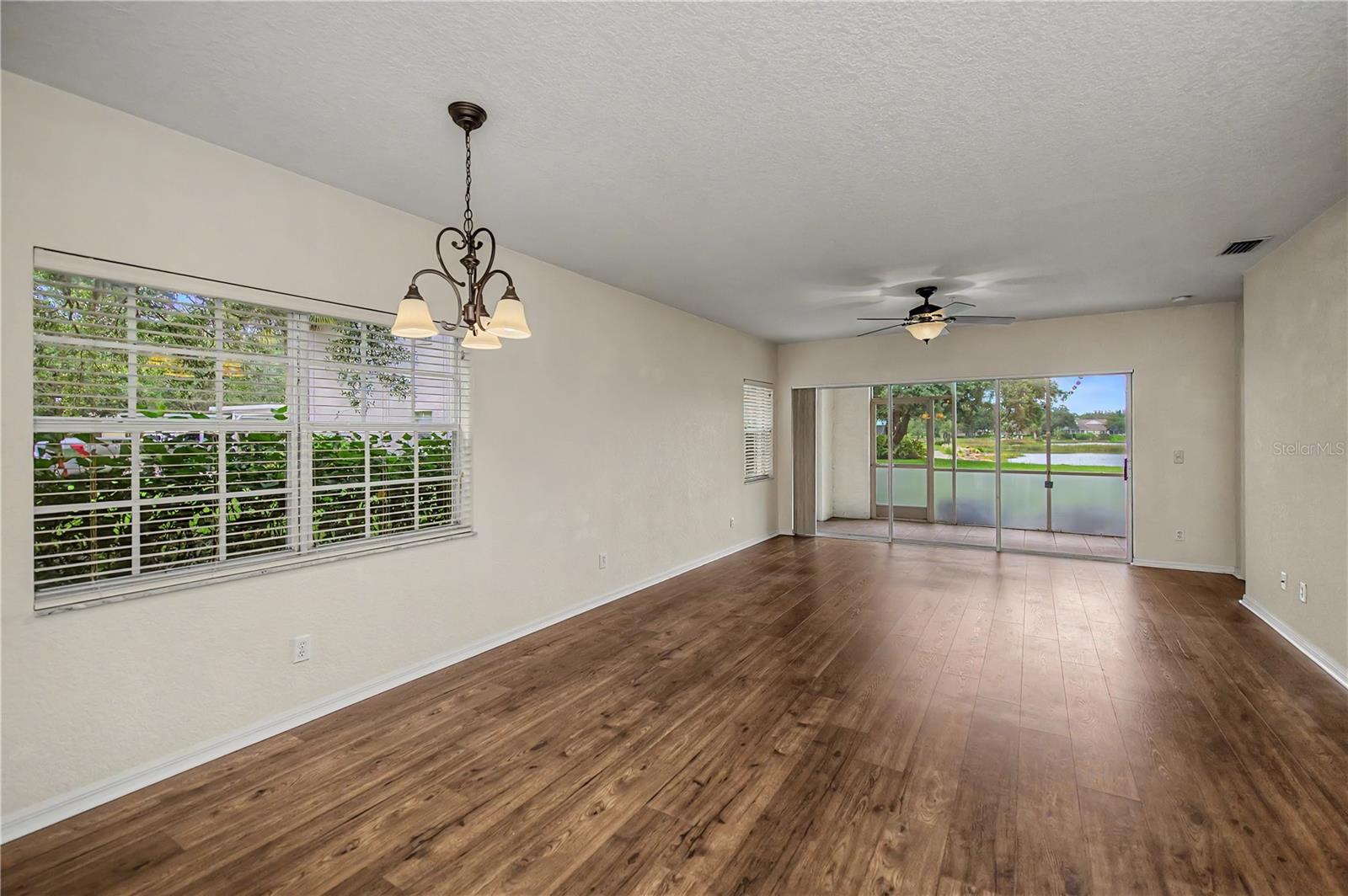 19355 Water Oak Dr #101 Property Photo 12