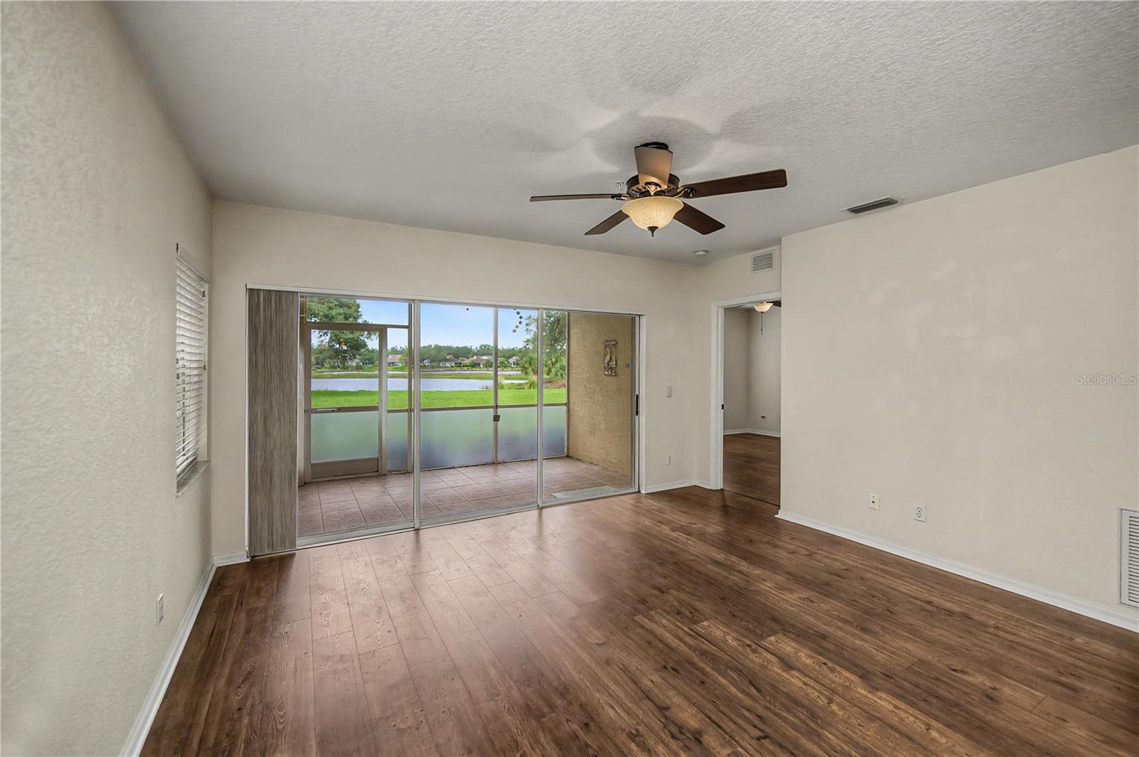 19355 Water Oak Dr #101 Property Photo 13
