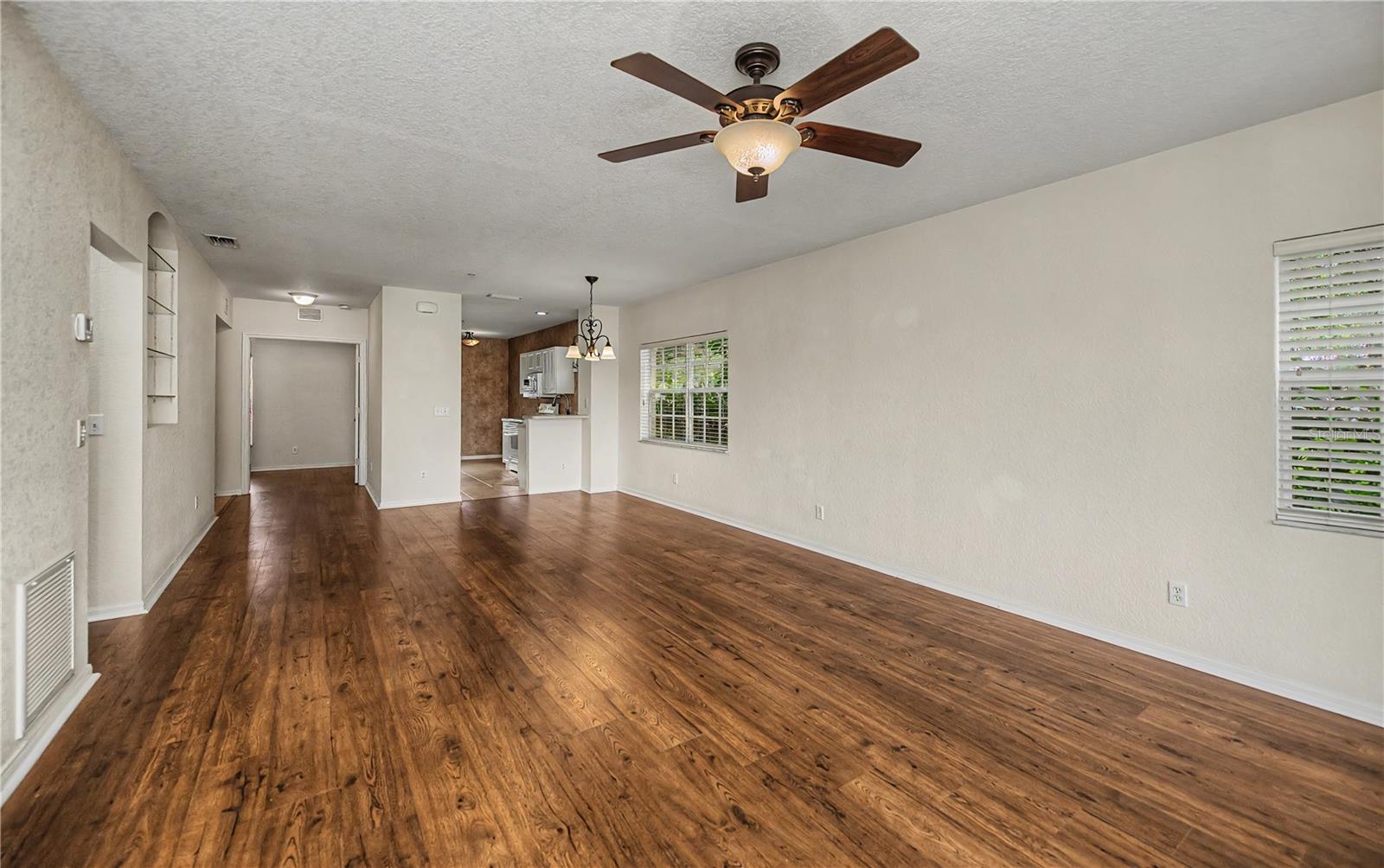 19355 Water Oak Dr #101 Property Photo 15