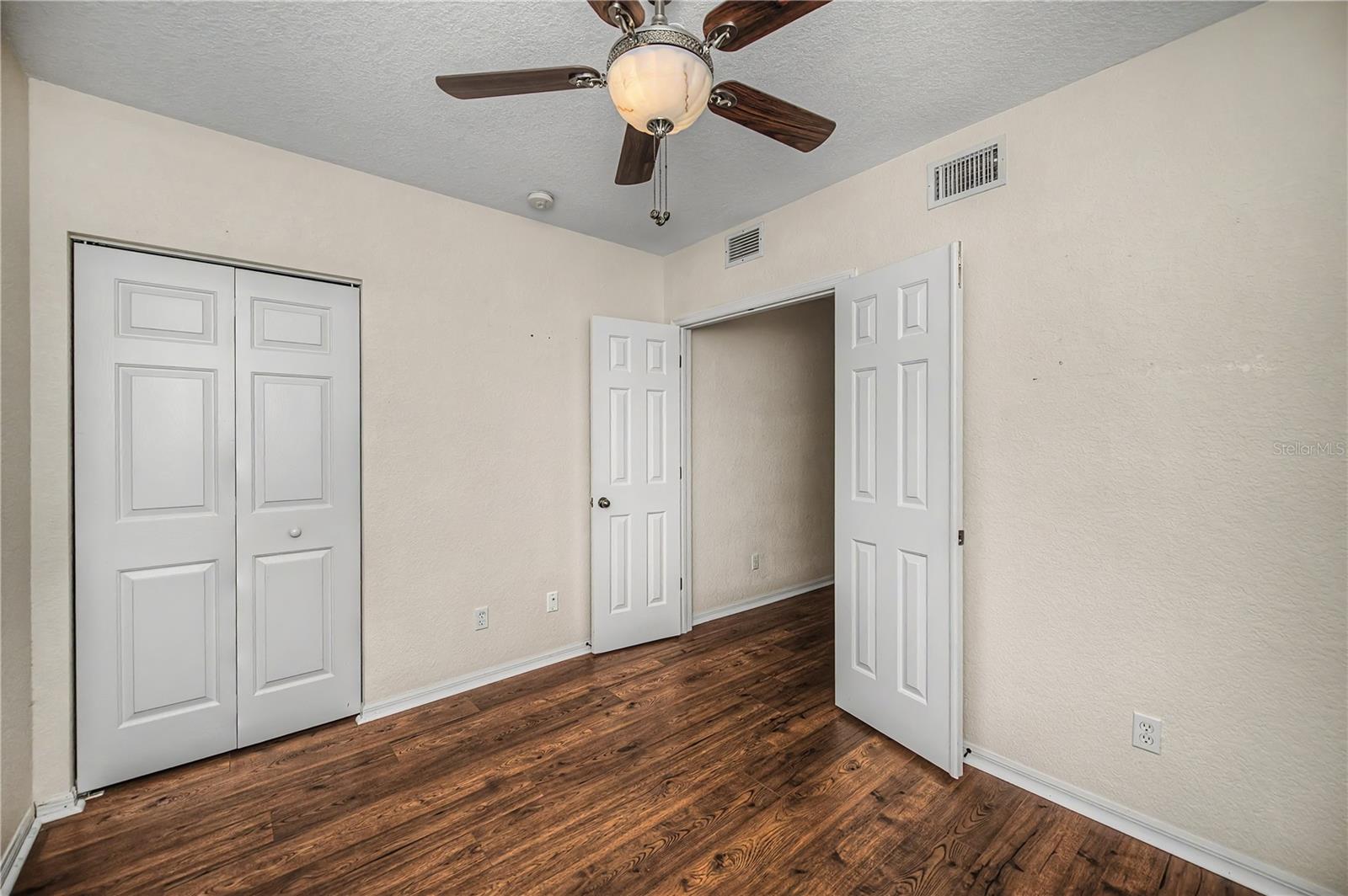 19355 Water Oak Dr #101 Property Photo 21