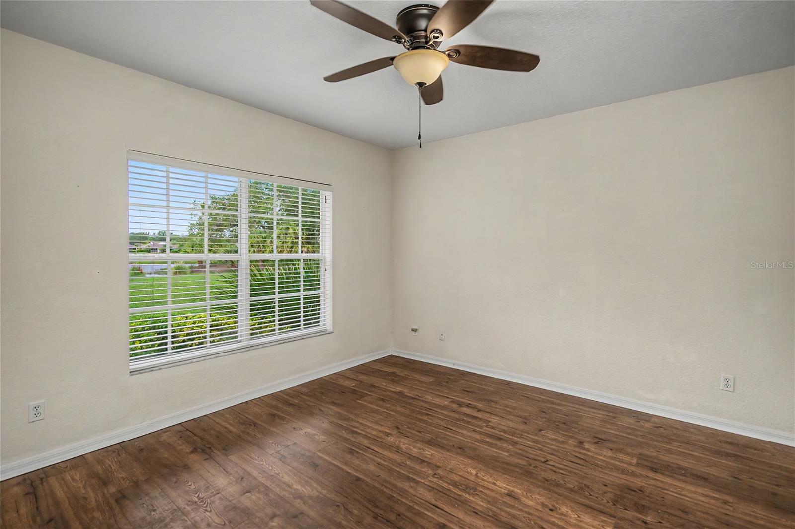 19355 Water Oak Dr #101 Property Photo 32
