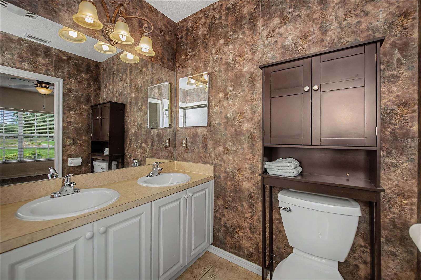 19355 Water Oak Dr #101 Property Photo 38