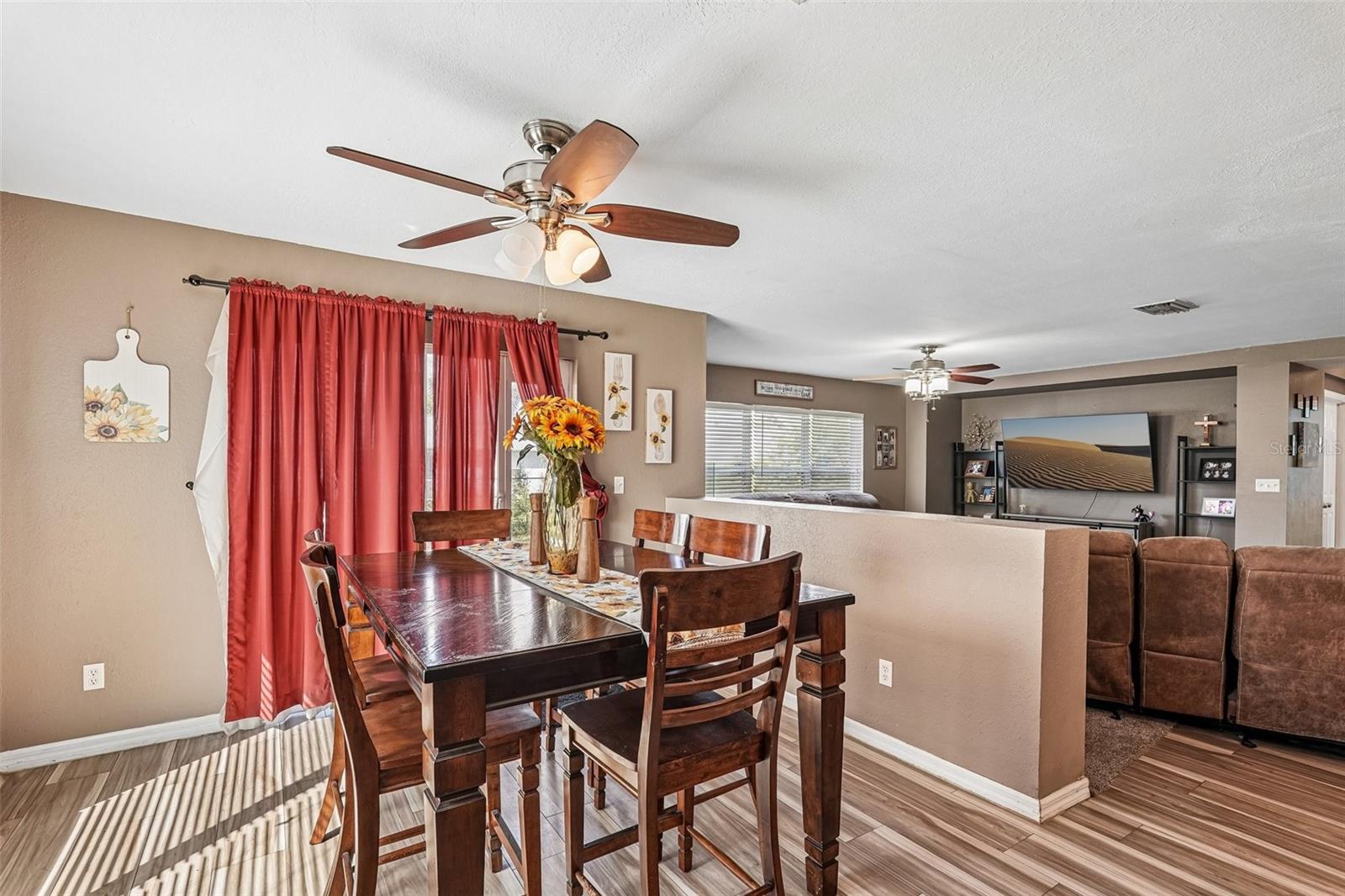 2279 Mistleto Ln Property Photo 11