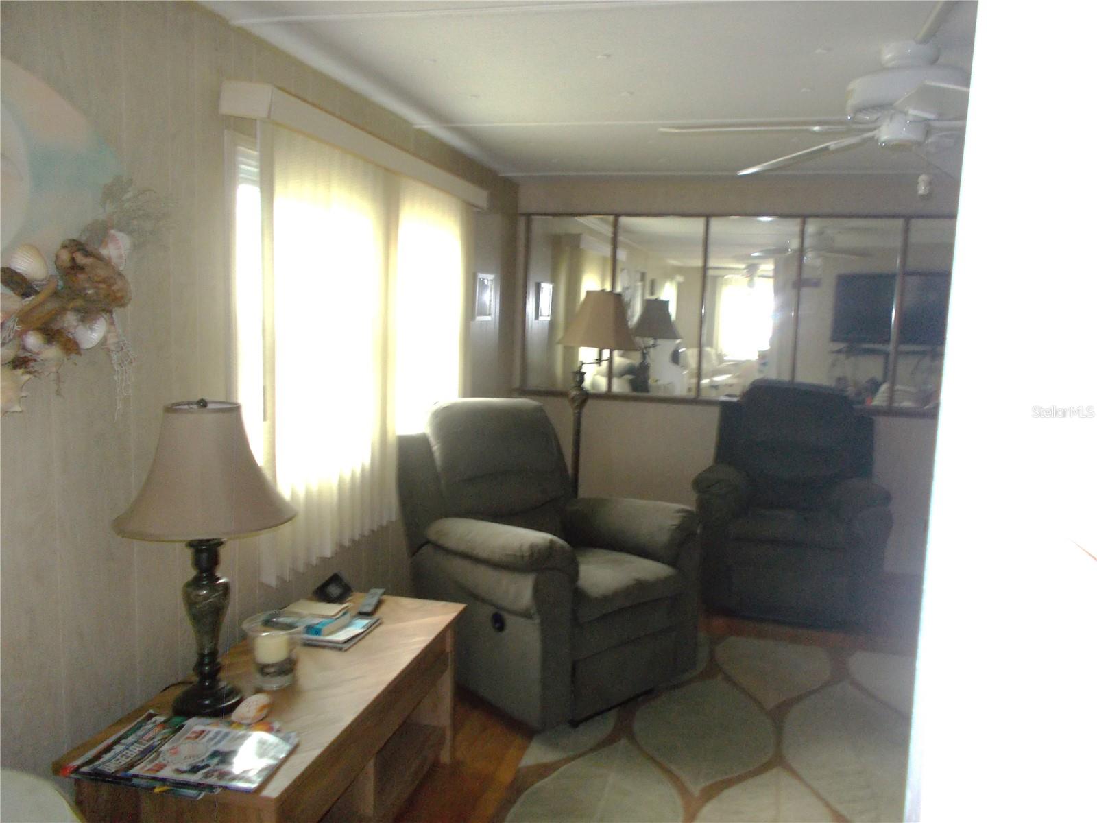6427 Fleetwood Ct Property Photo 6