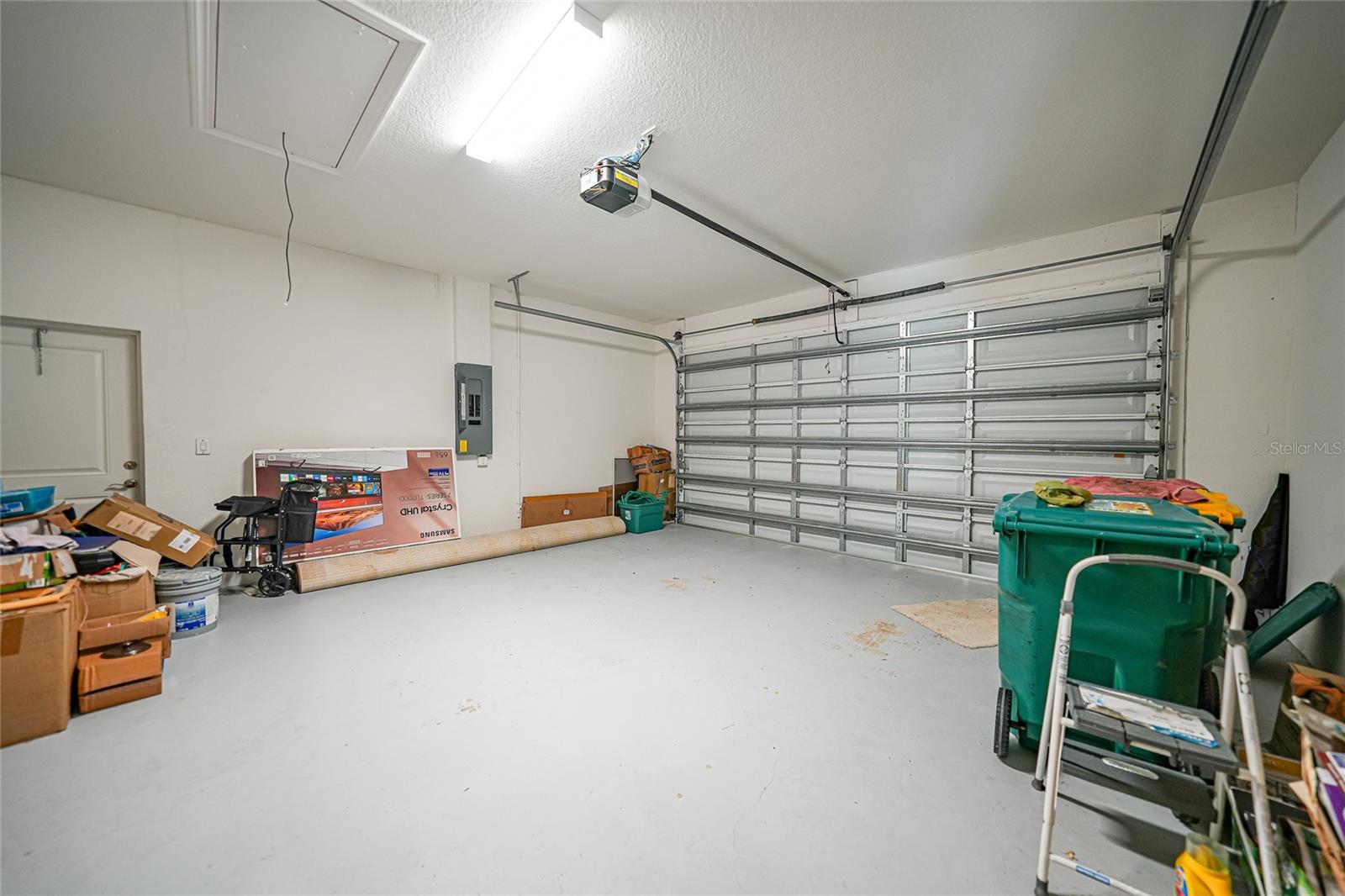 1182 Yorkshire St Property Photo 46