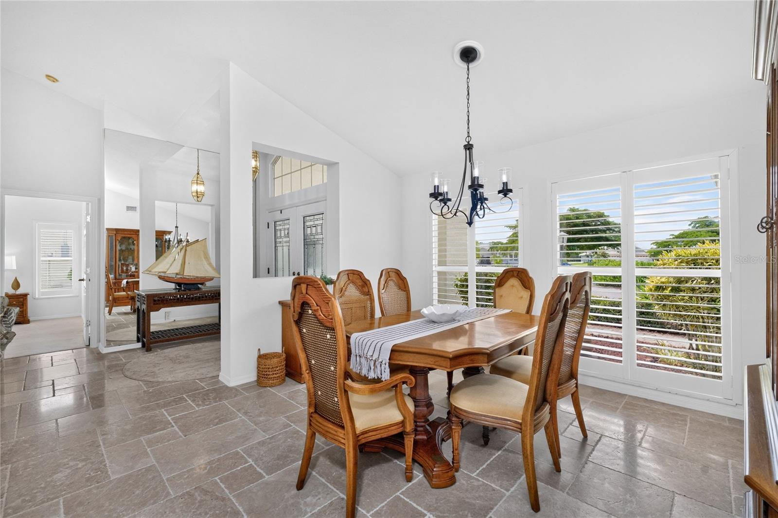 6011 Key Largo Cir Property Photo 11
