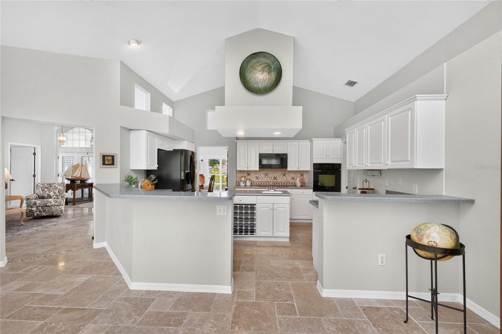 6011 Key Largo Cir Property Photo 18