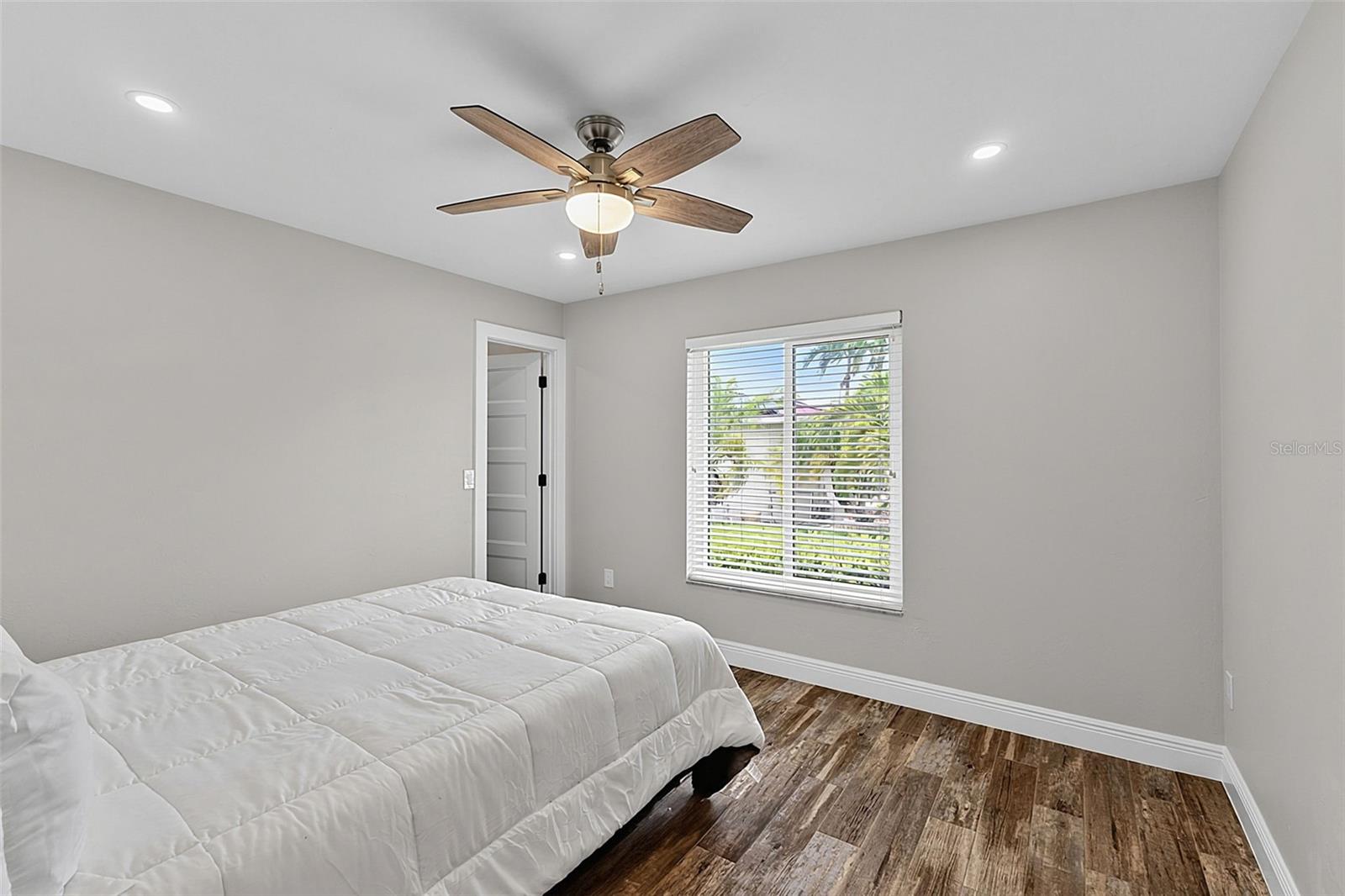 1230 Swan Ct Property Photo 26