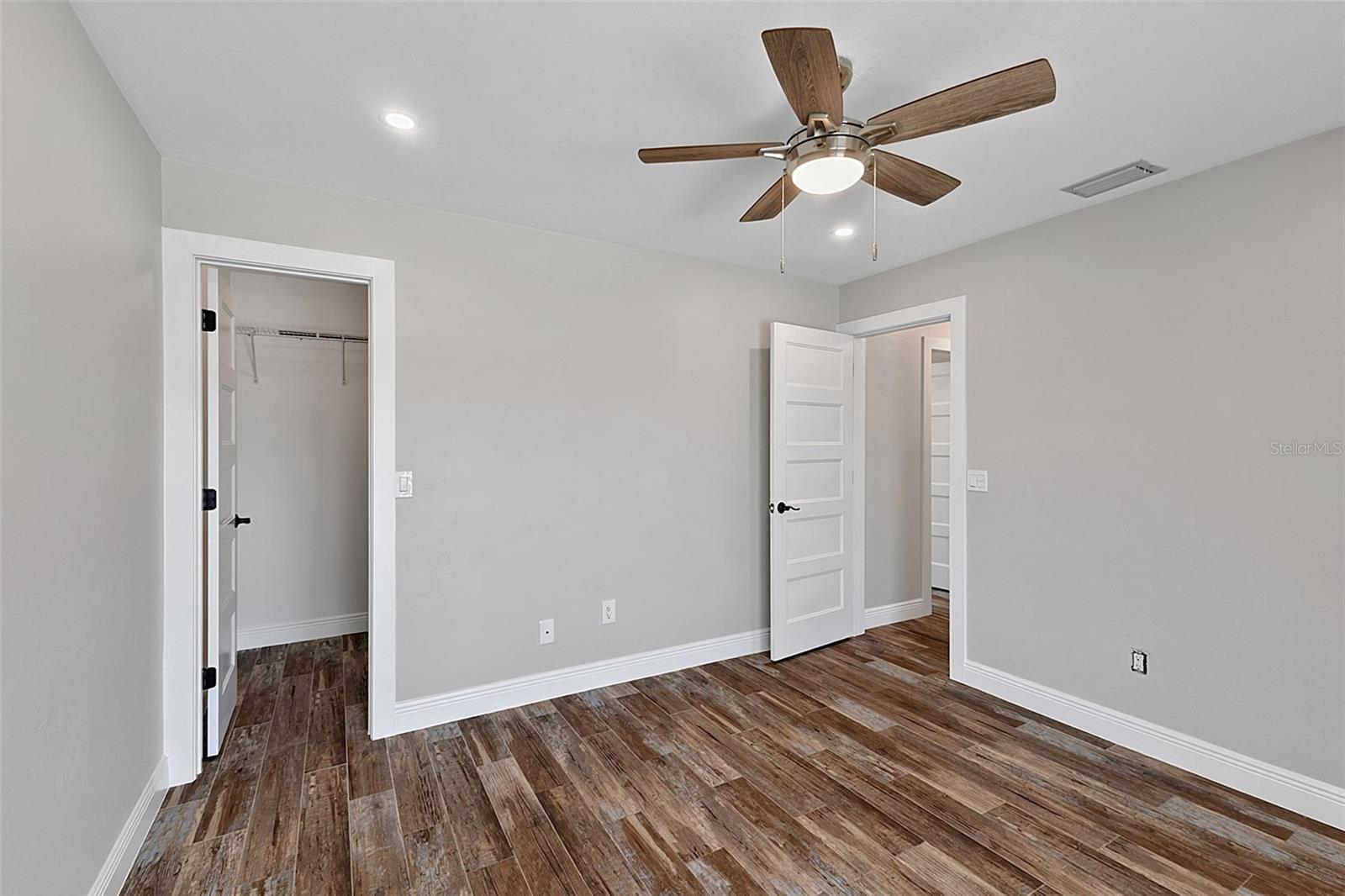 1230 Swan Ct Property Photo 33