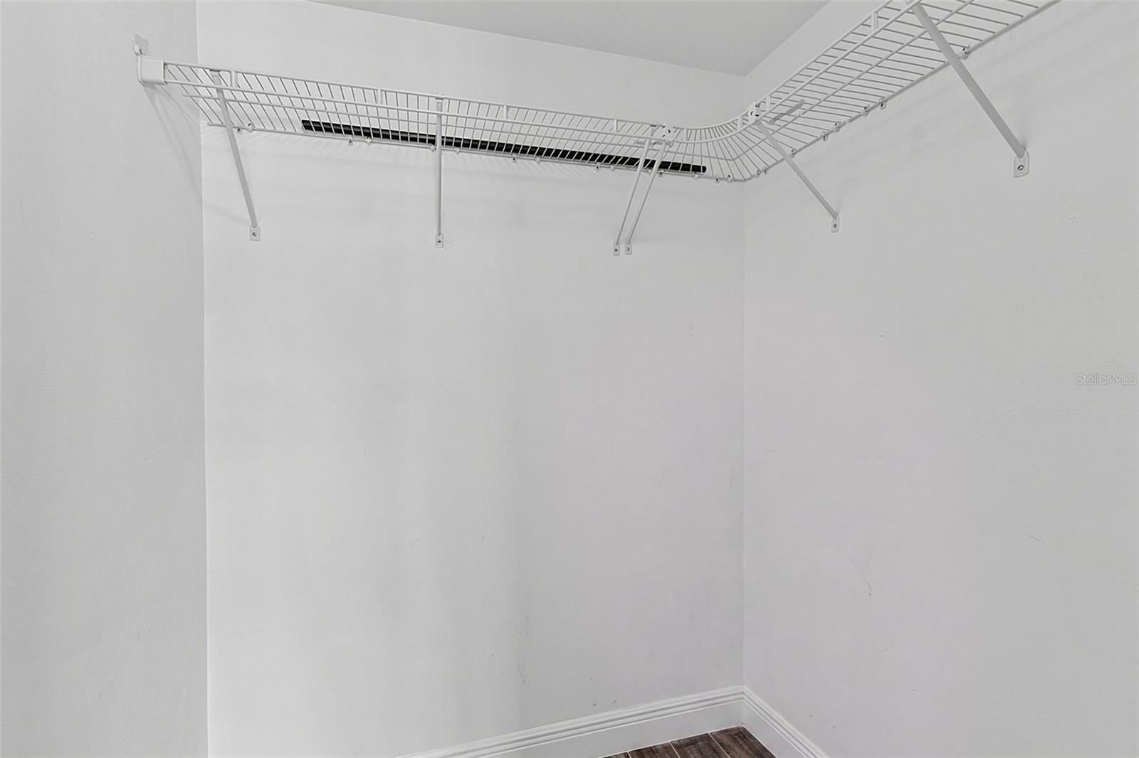 1230 Swan Ct Property Photo 34
