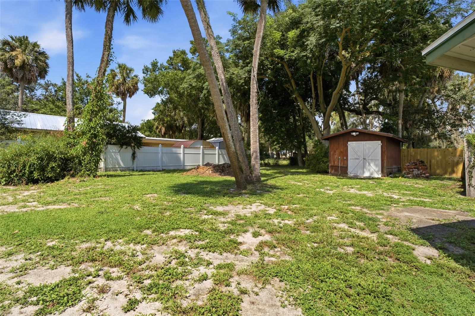 524 E Magnolia St Property Photo 41