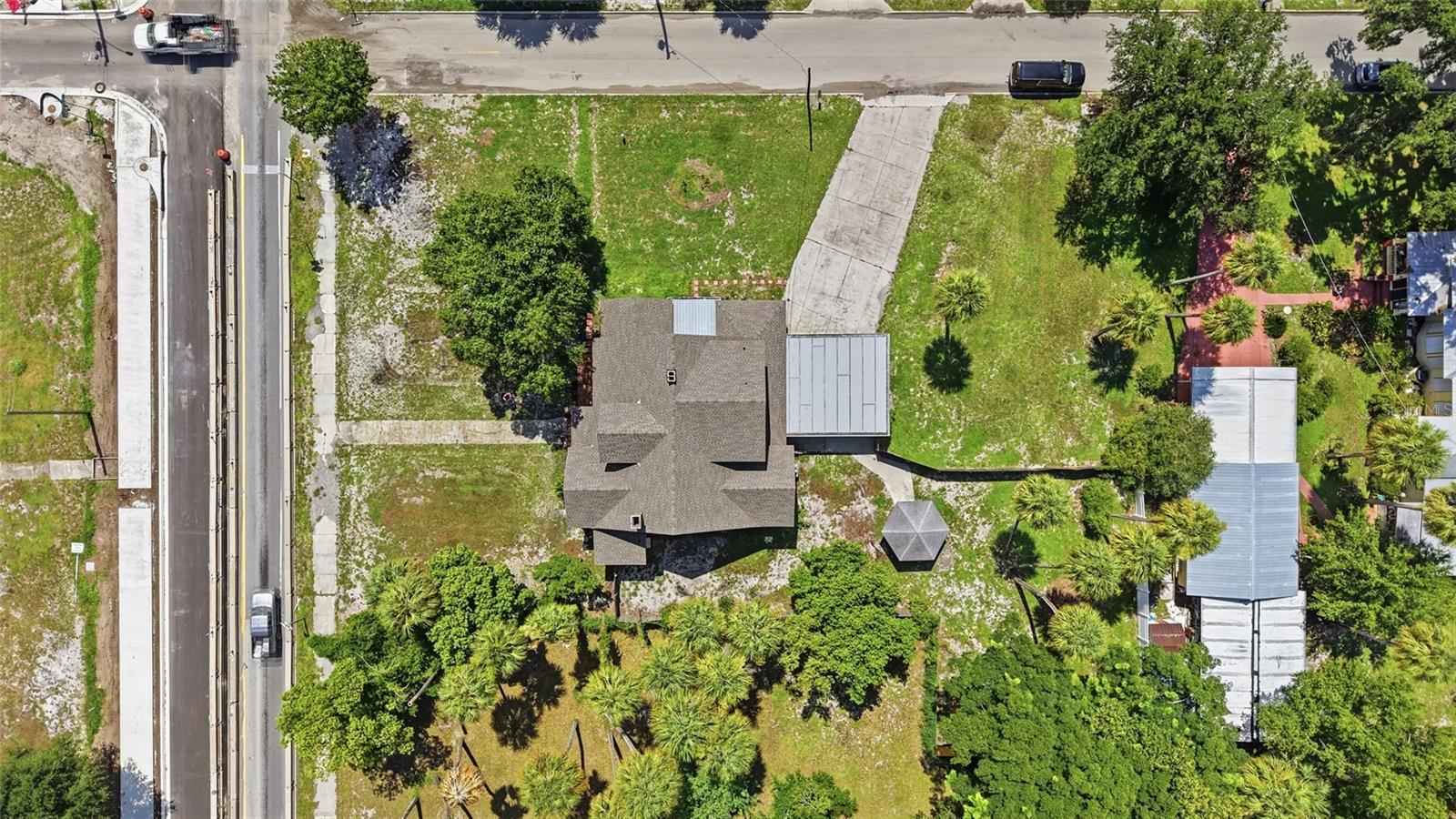 524 E Magnolia St Property Photo 46