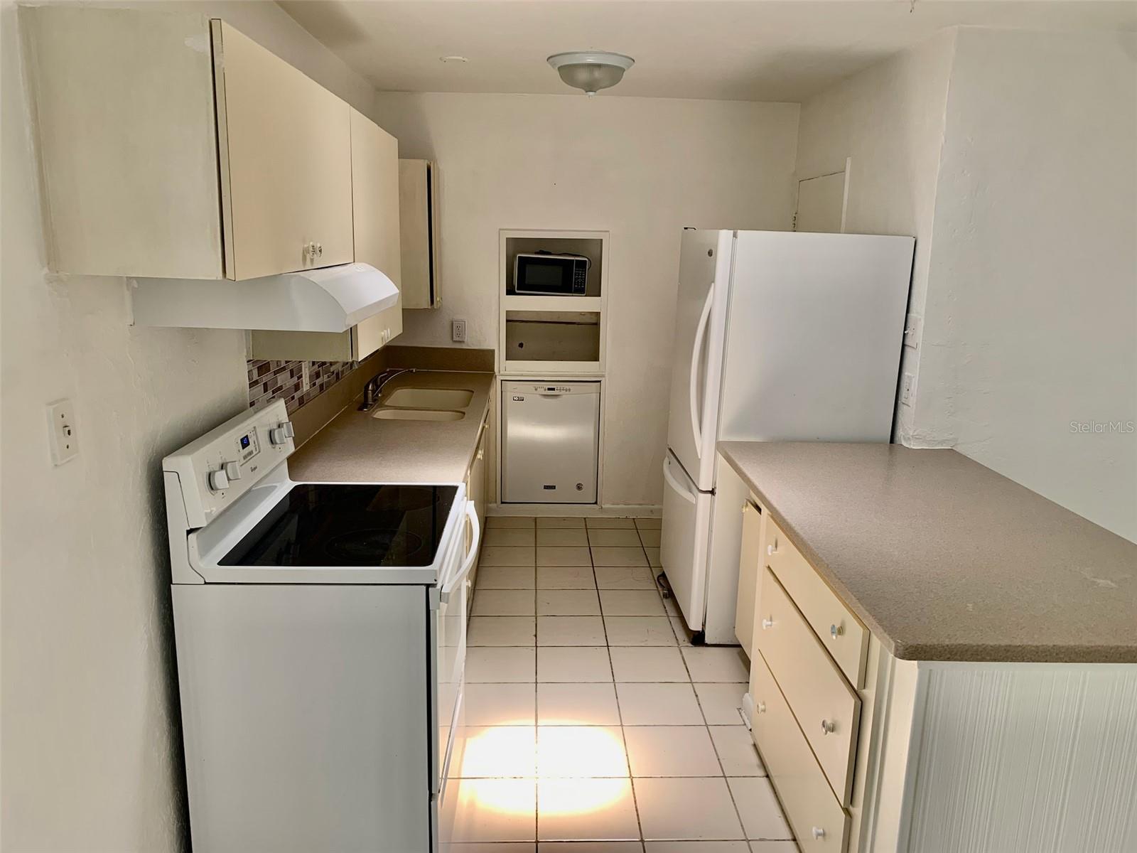 21100 Mcguire Ave Property Photo 8