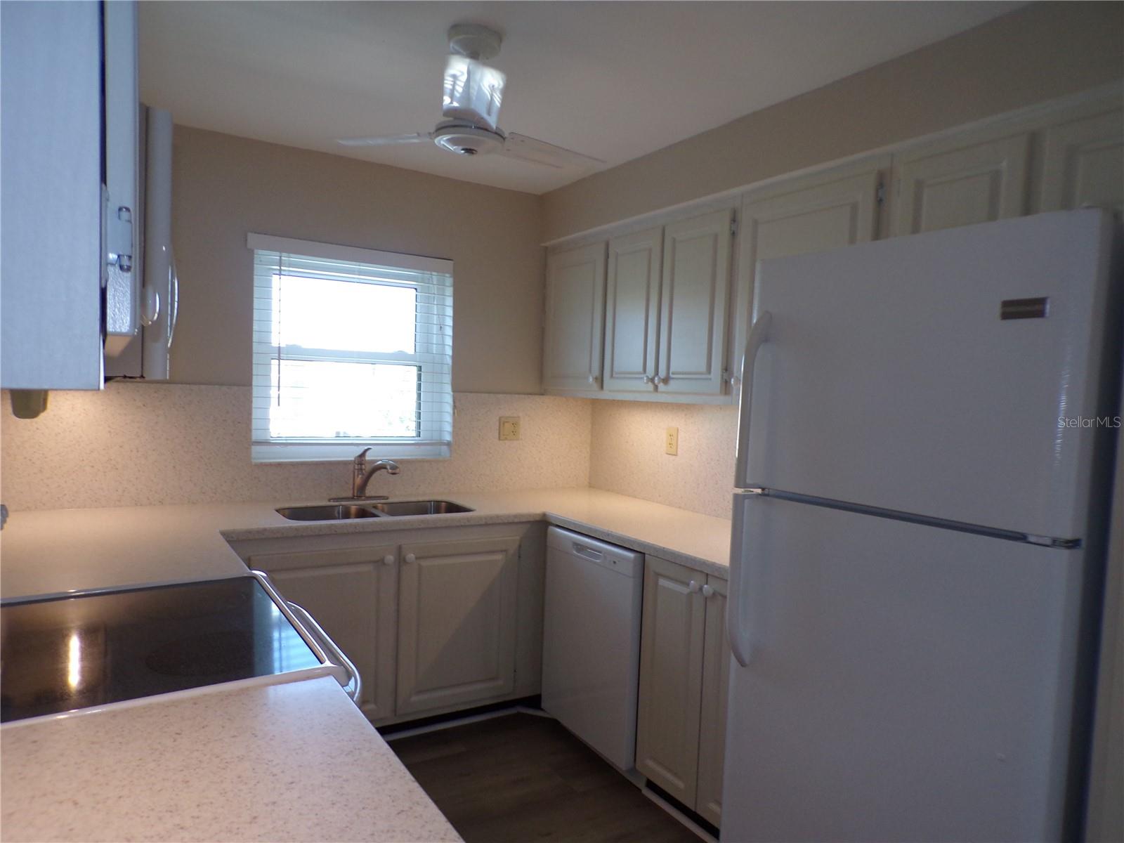 25188 Marion Ave #a-309 Property Photo 28