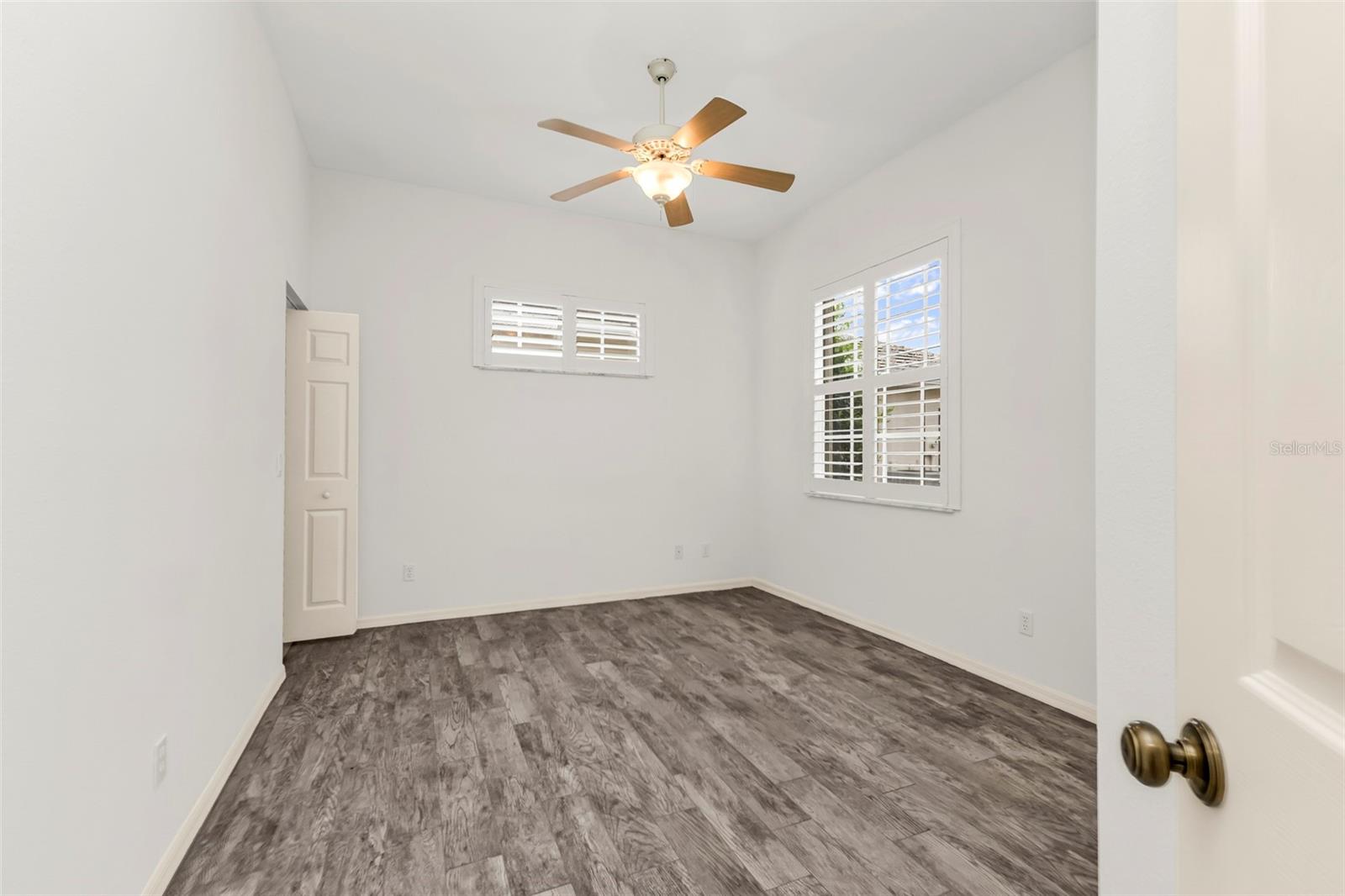 834 Montrose Dr #9 Property Photo 16