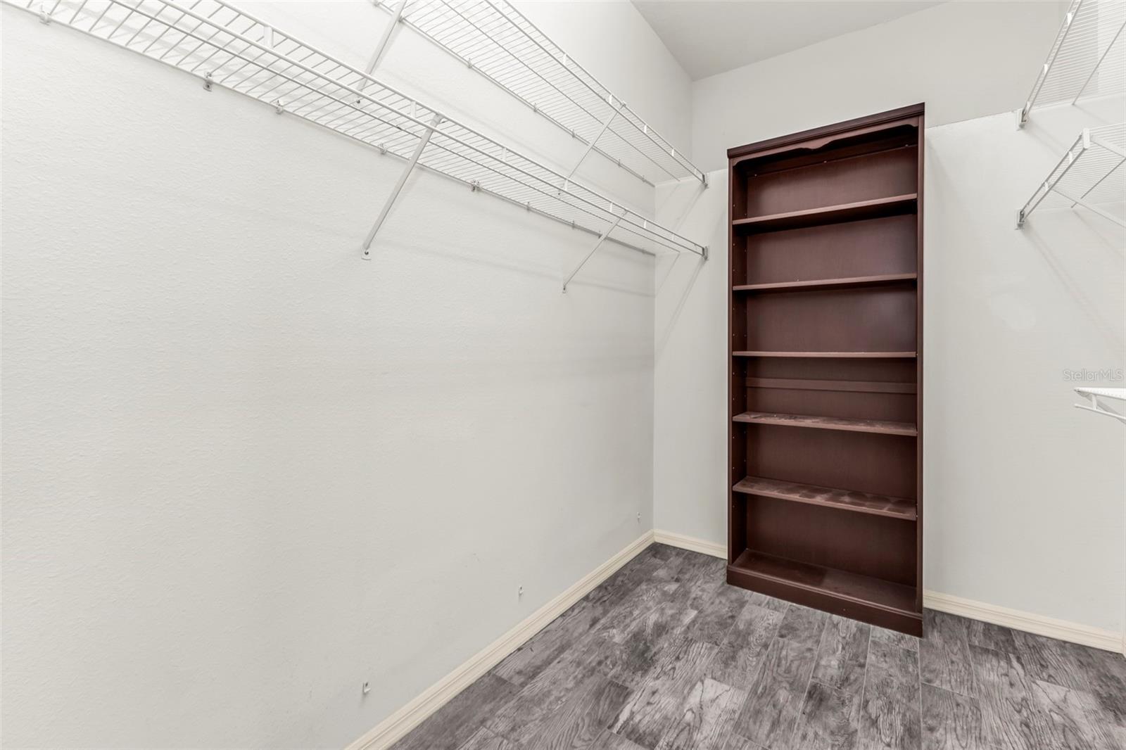 834 Montrose Dr #9 Property Photo 30