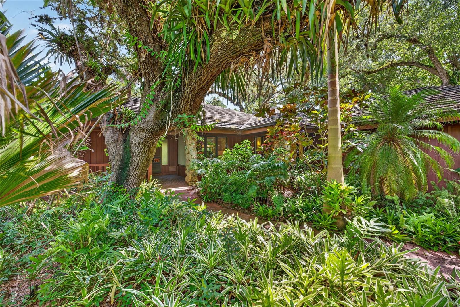 C7528714 Property Photo 2