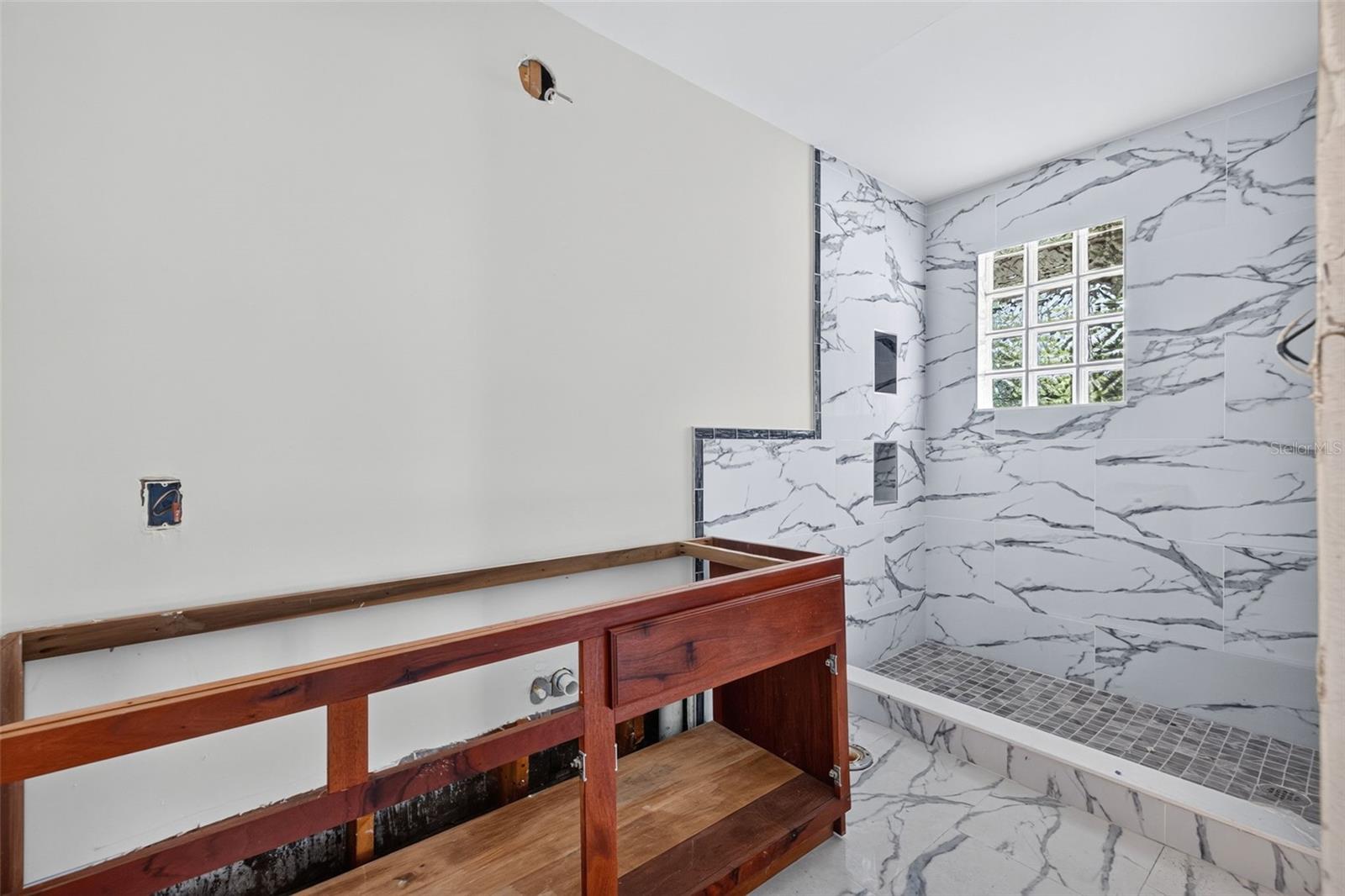 C7528714 Property Photo 8